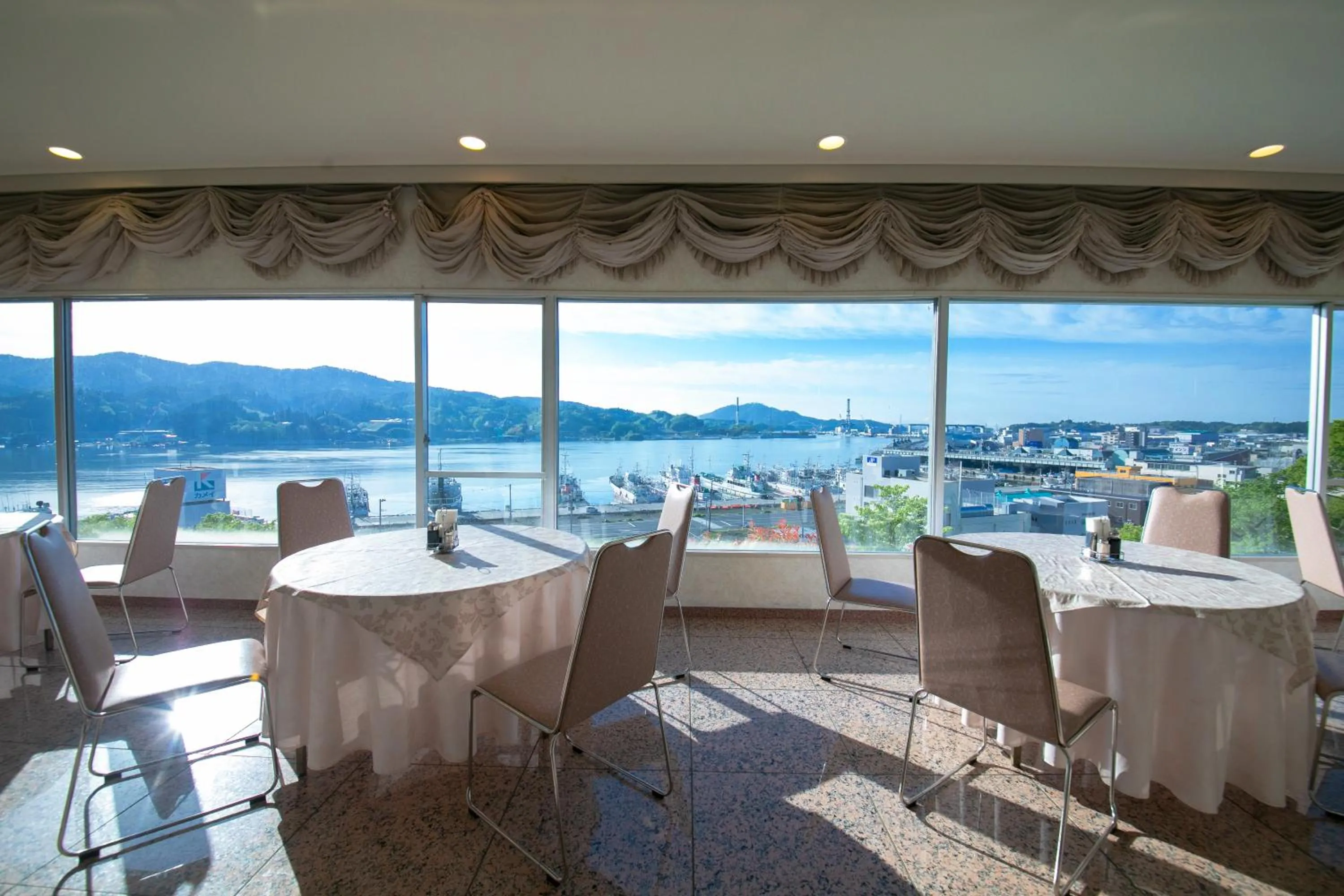 Restaurant/places to eat in Kesennuma Plaza Hotel