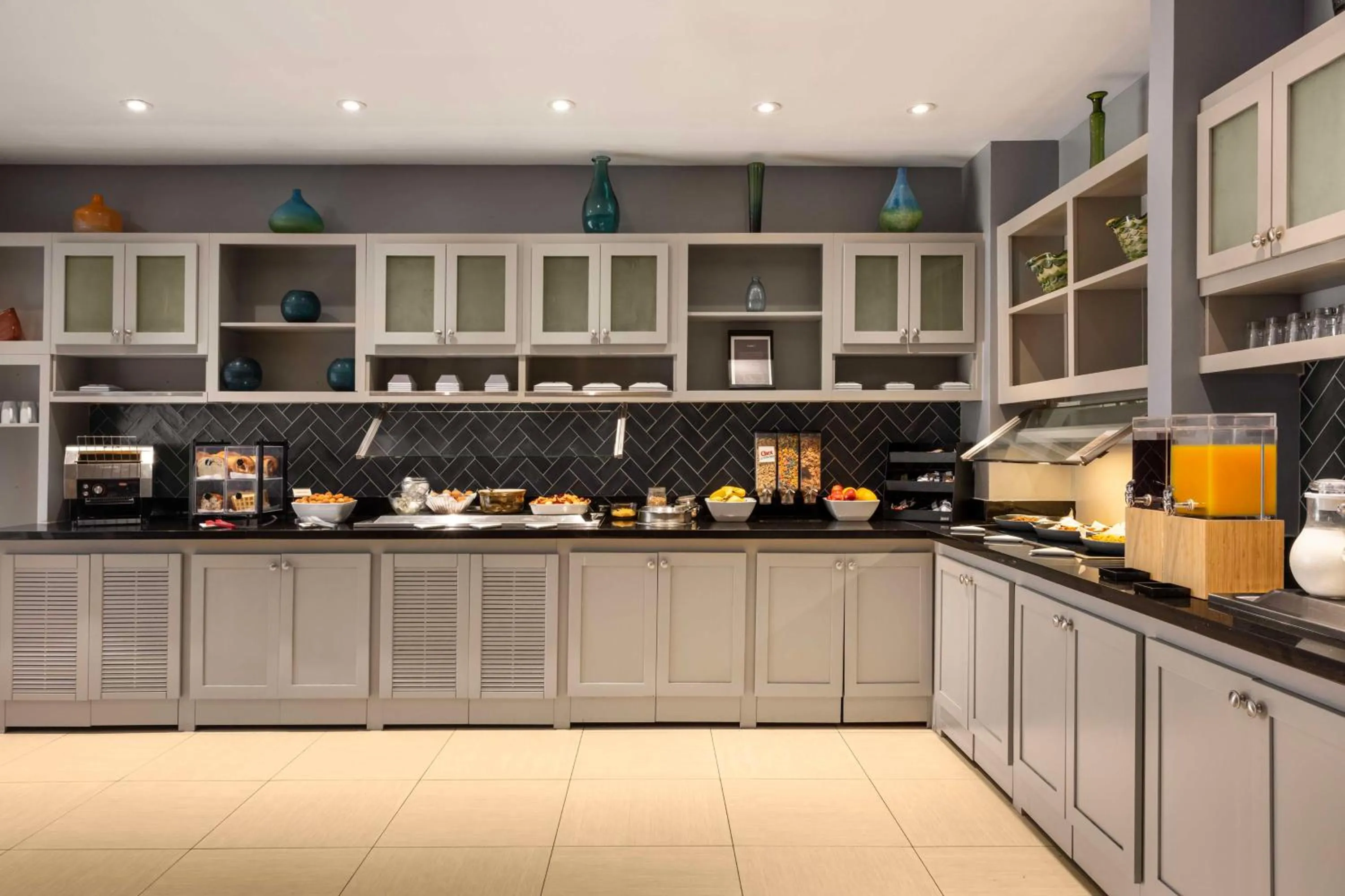 Breakfast in Hyatt Place Chantilly Dulles Airport South