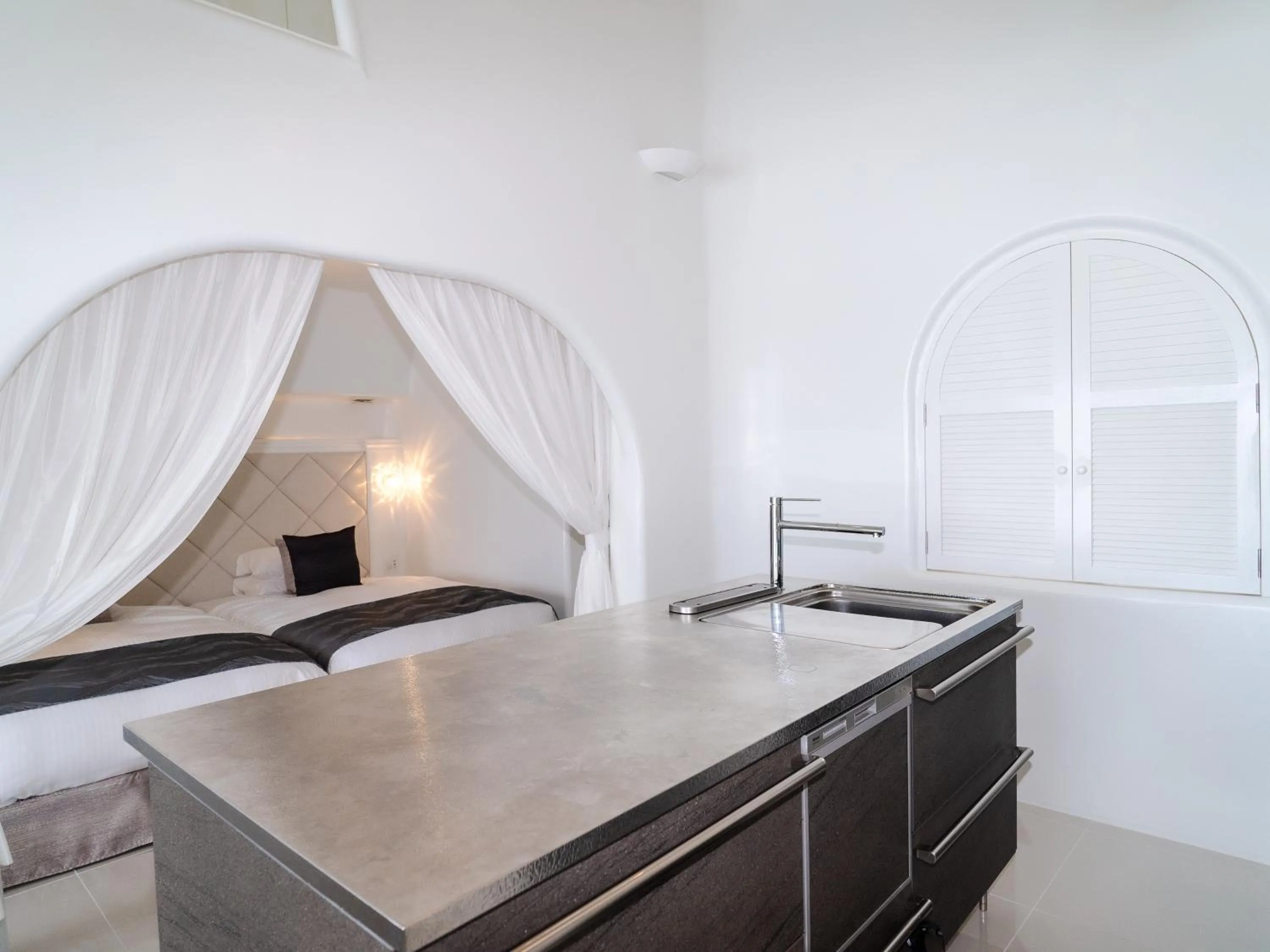 Bed in Yuki Suite Kourijima