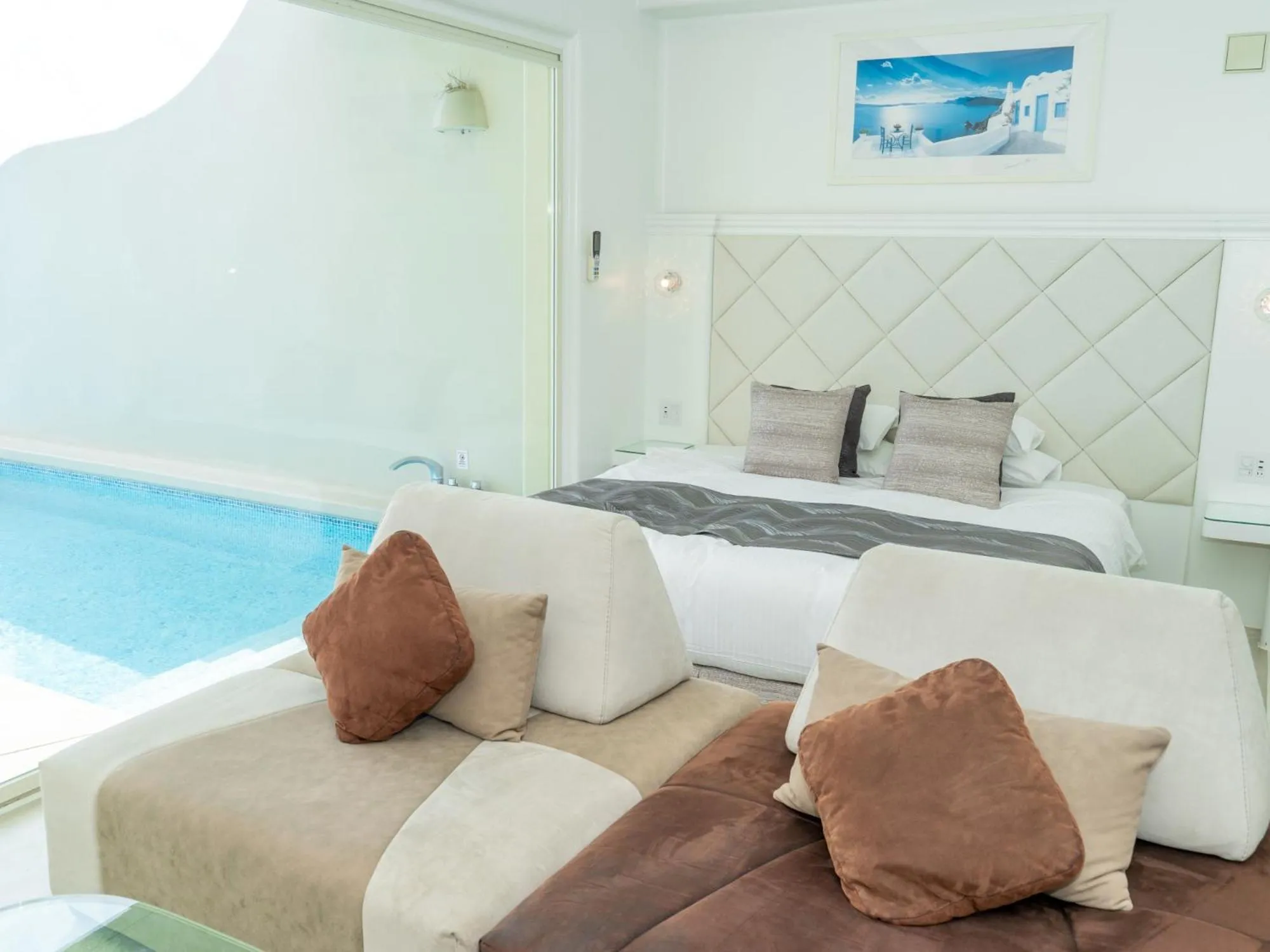 Bed in Yuki Suite Kourijima