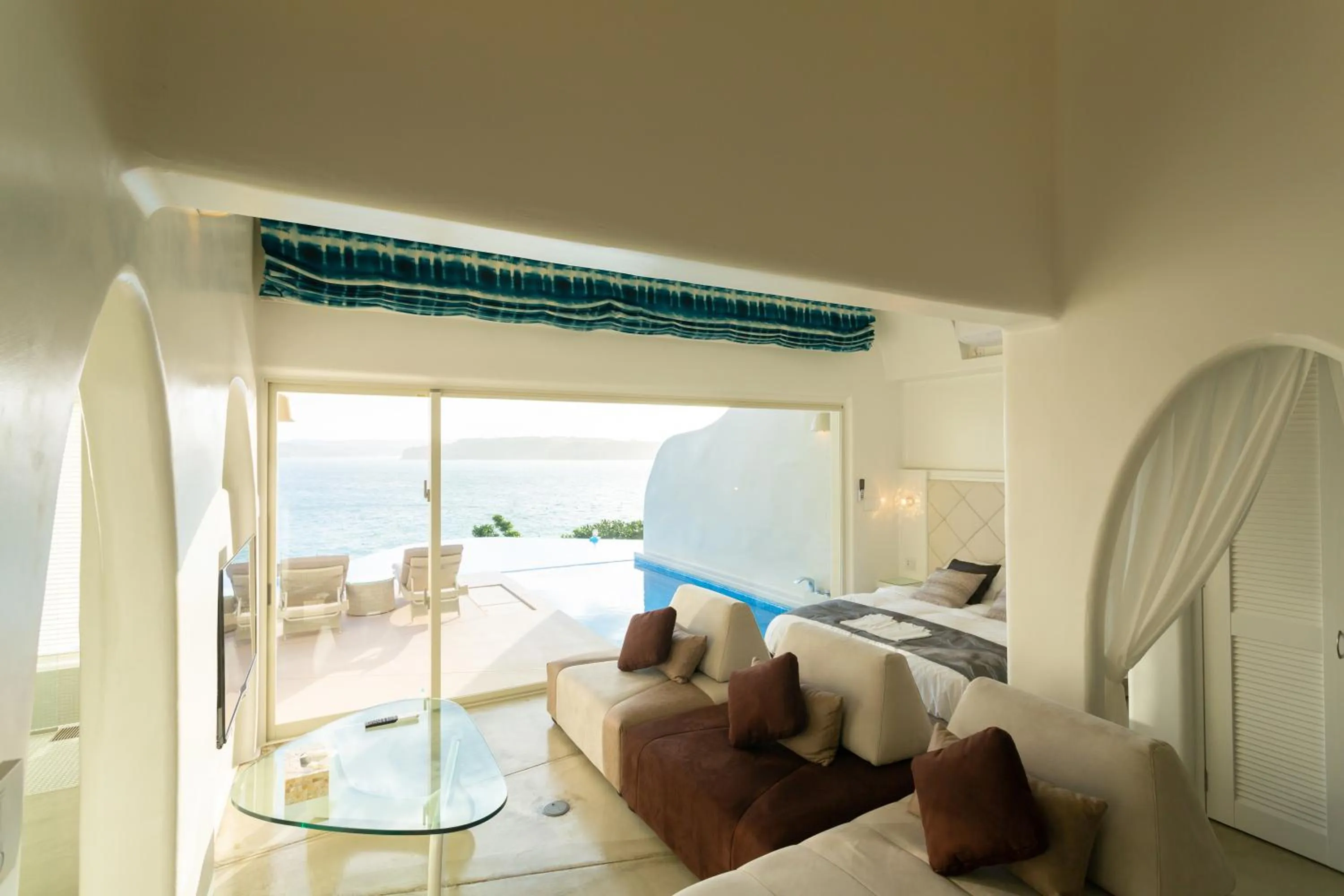 Photo of the whole room, Bed in Yuki Suite Kourijima