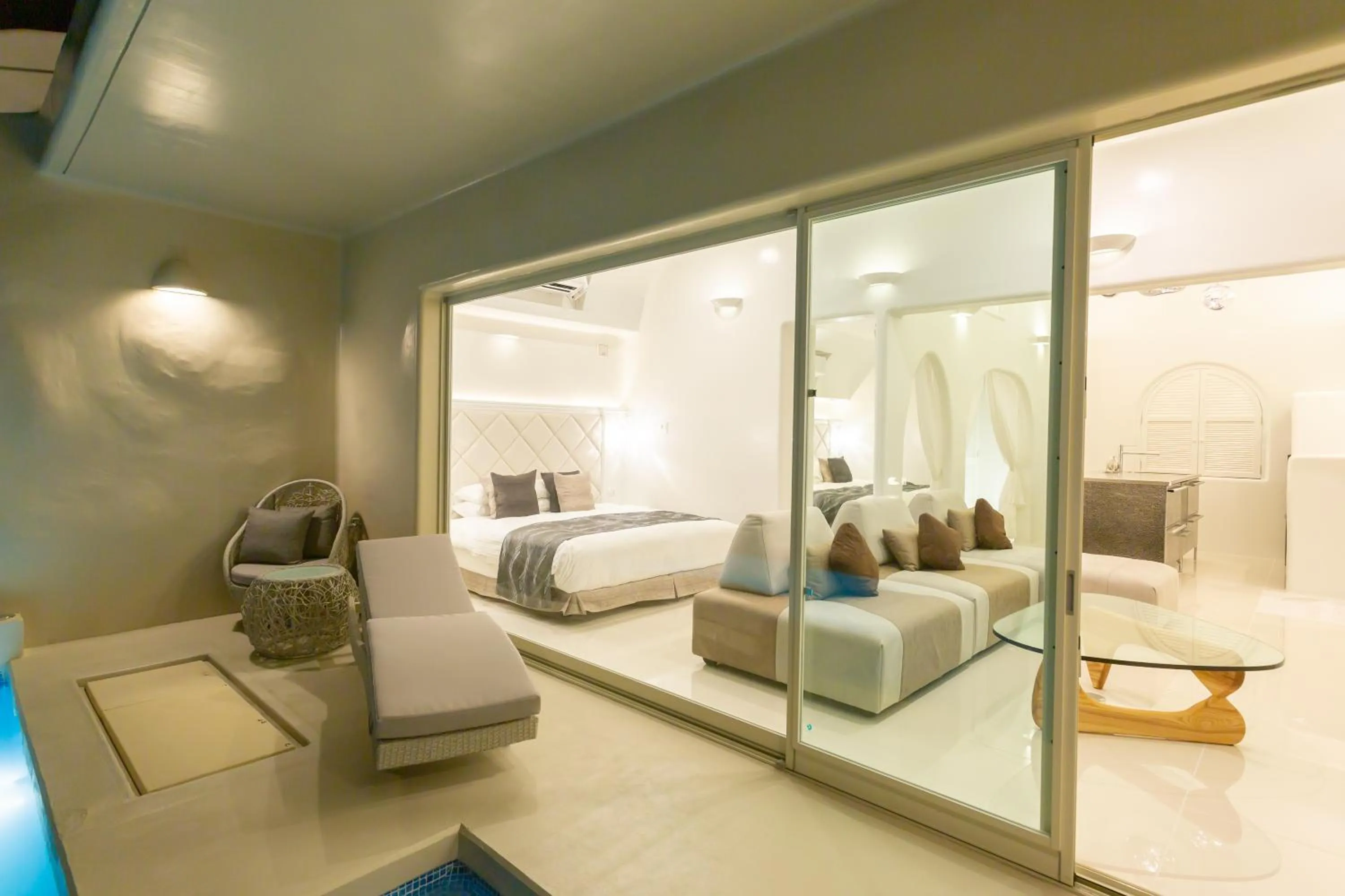 Photo of the whole room, Bed in Yuki Suite Kourijima