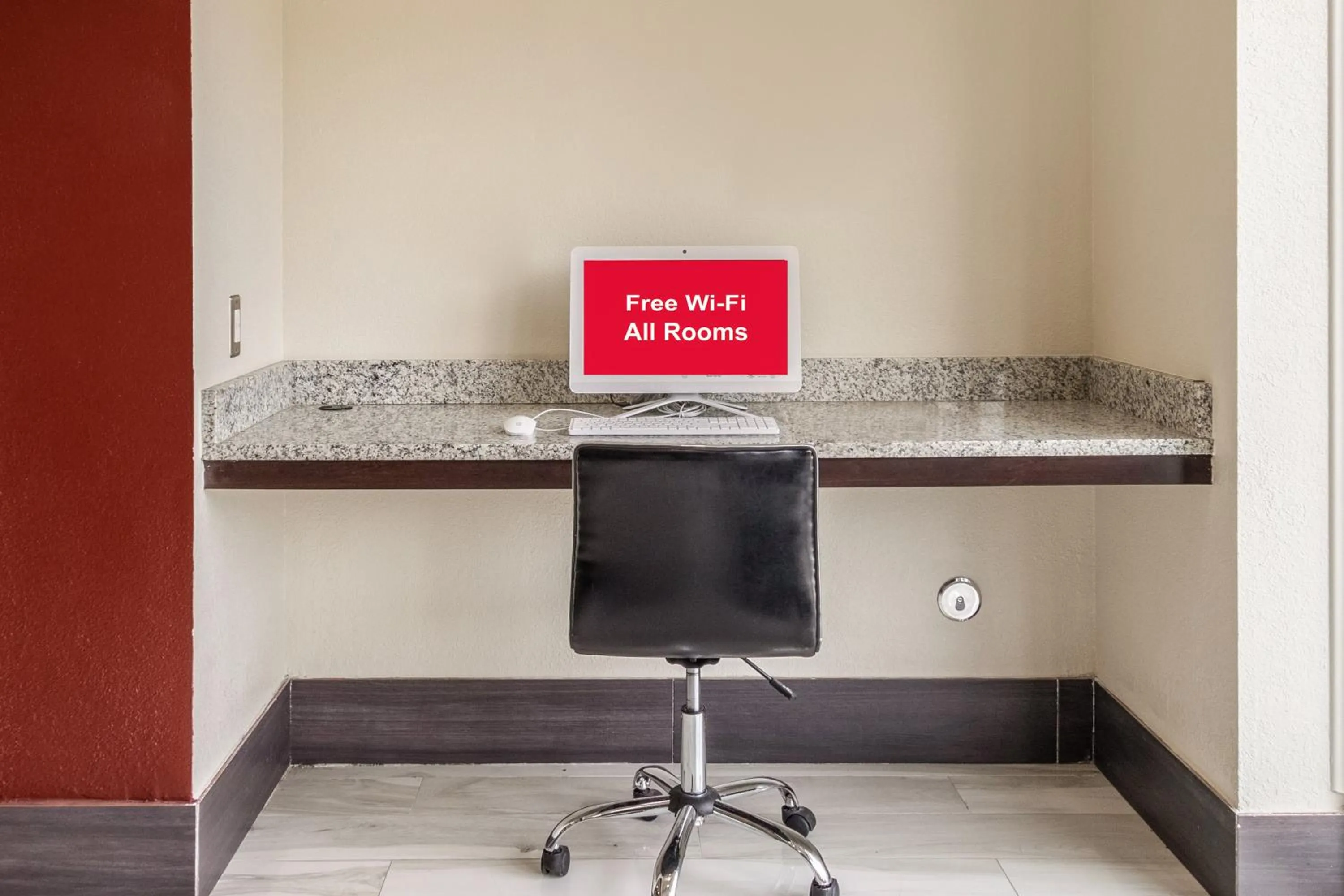 Business facilities in Red Roof Inn El Paso West