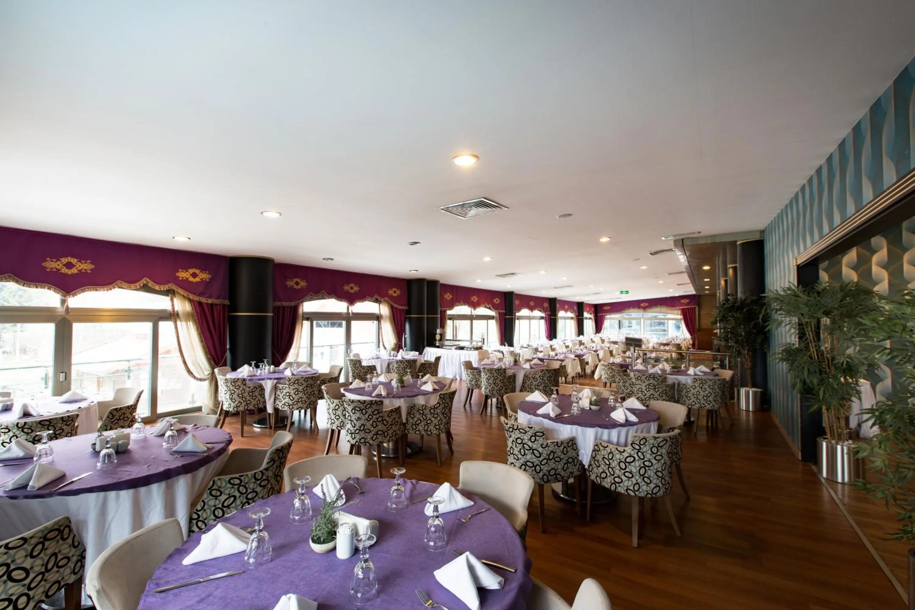 Restaurant/places to eat in Sarot Termal Park Resort & Spa - Halal Hotel