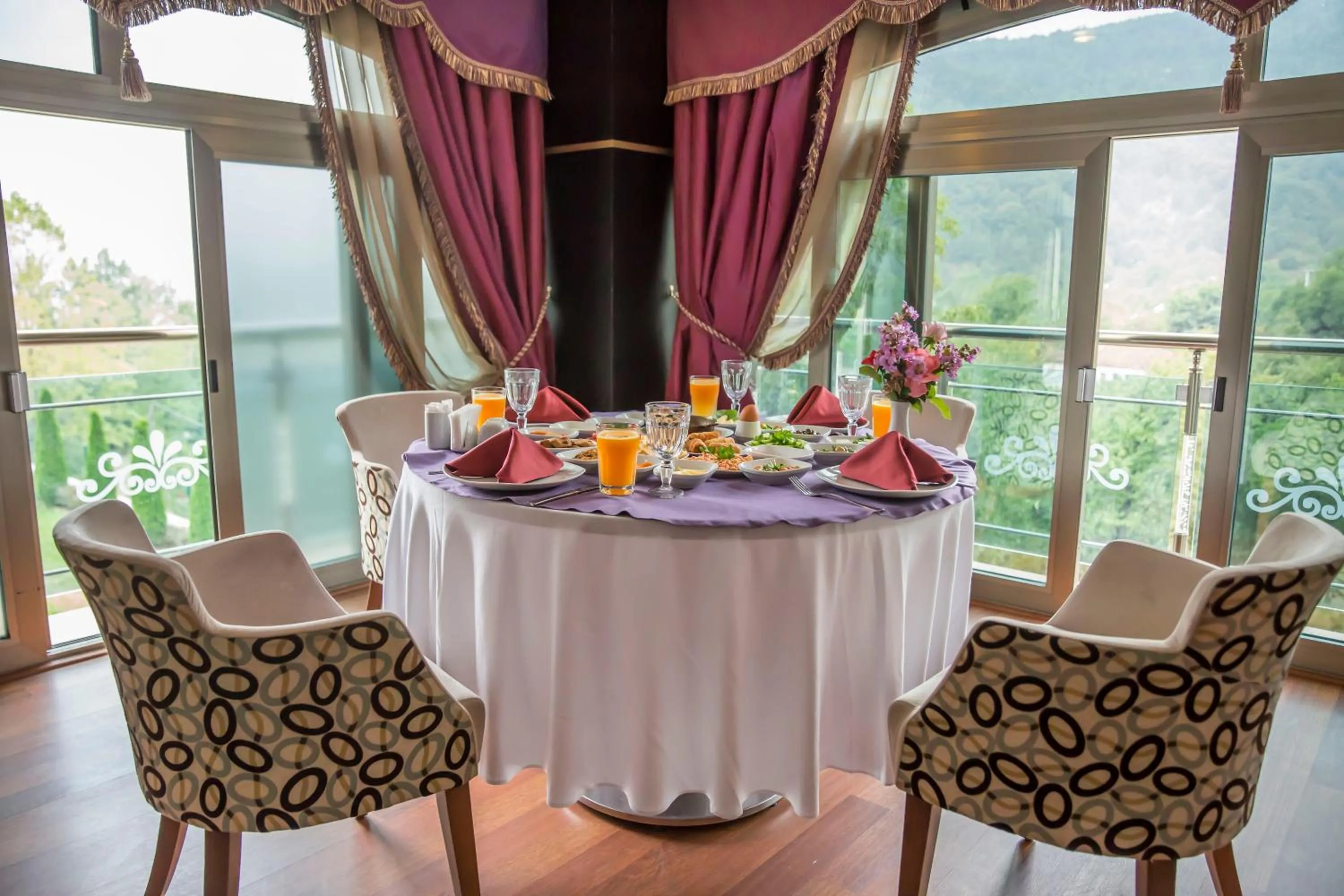 Restaurant/places to eat in Sarot Termal Park Resort & Spa - Halal Hotel