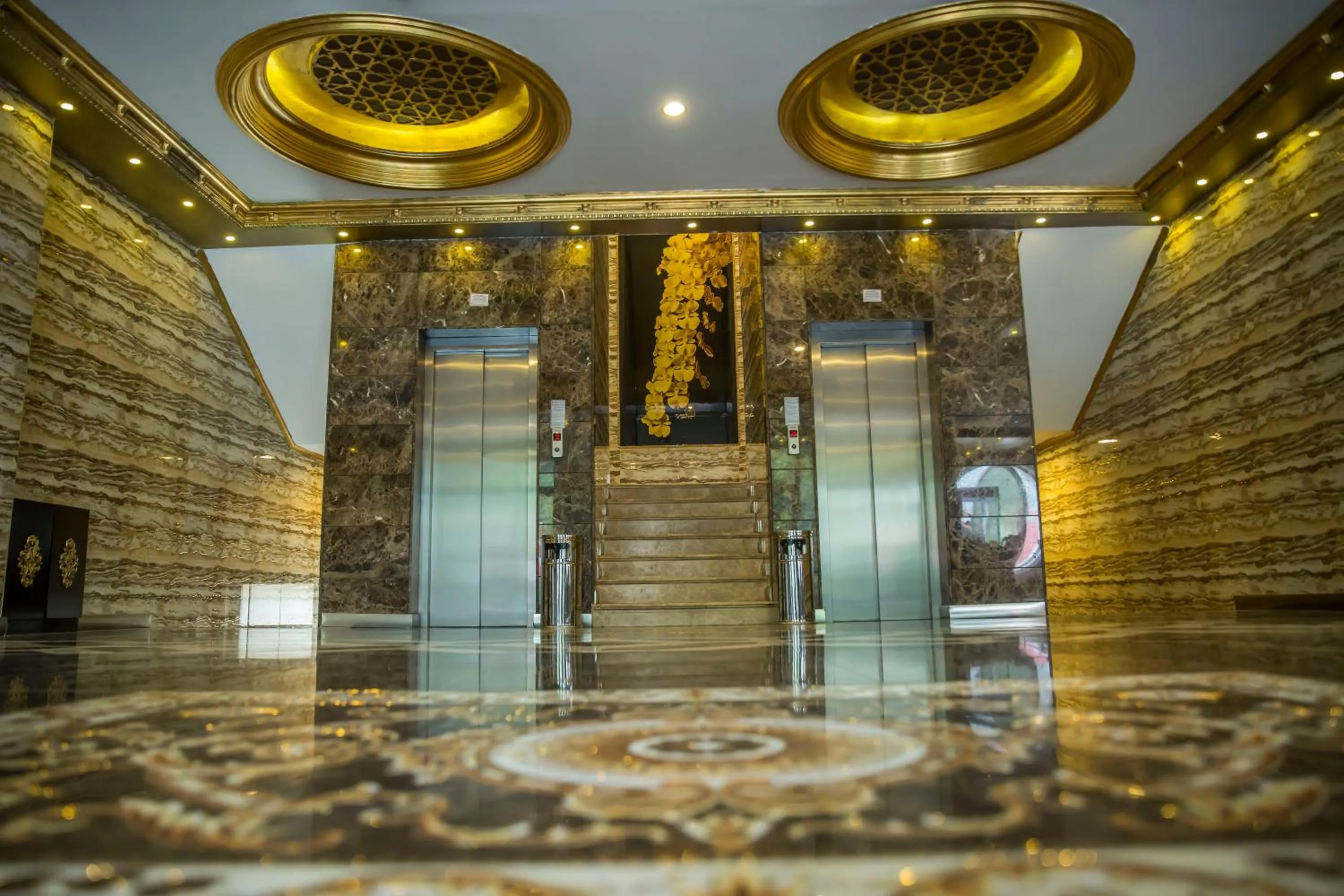 elevator in Sarot Termal Park Resort & Spa - Halal Hotel