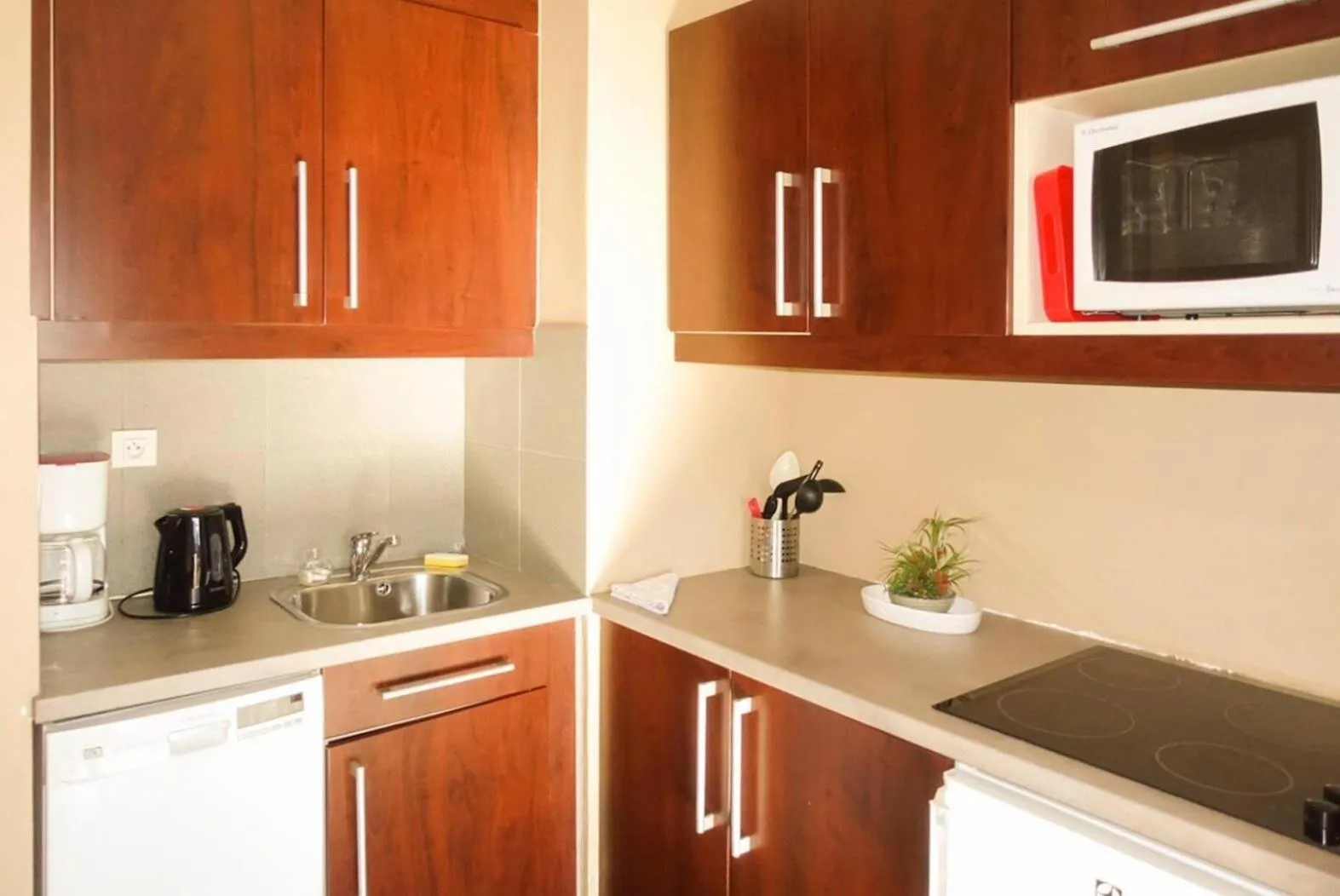 Bedroom in Comfort Aparthotel Marseille Prado