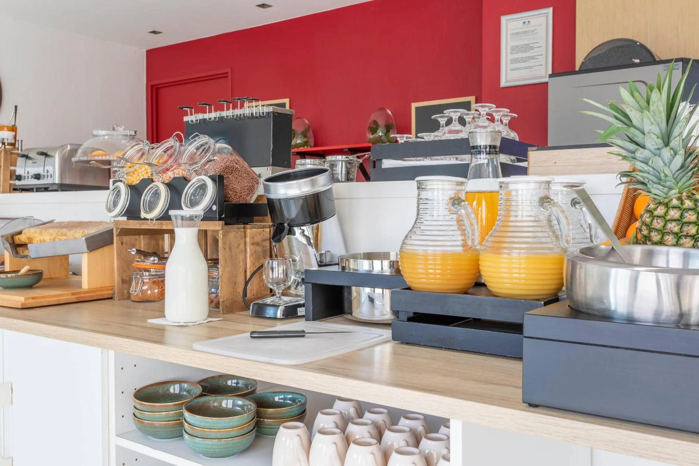 Breakfast in Comfort Aparthotel Marseille Prado