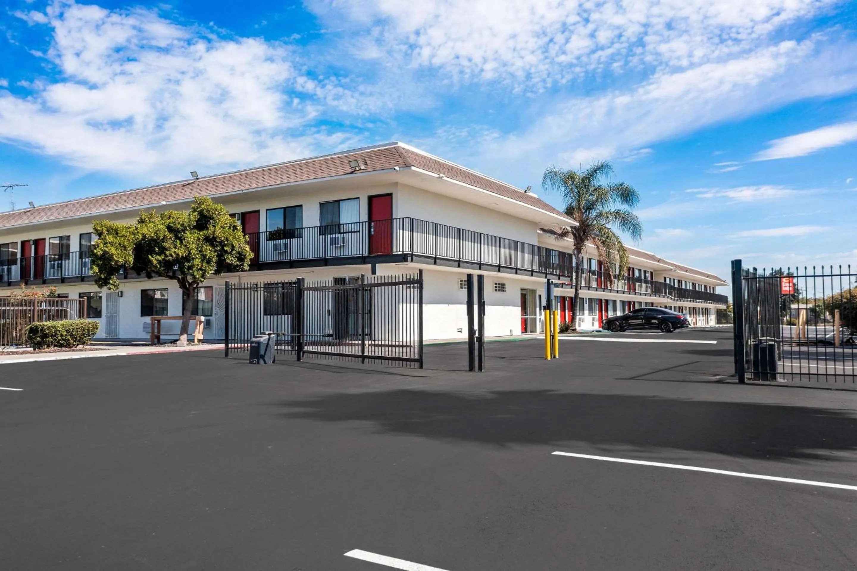 Property building in Econo Lodge Stockton near I-5 Fairgrounds