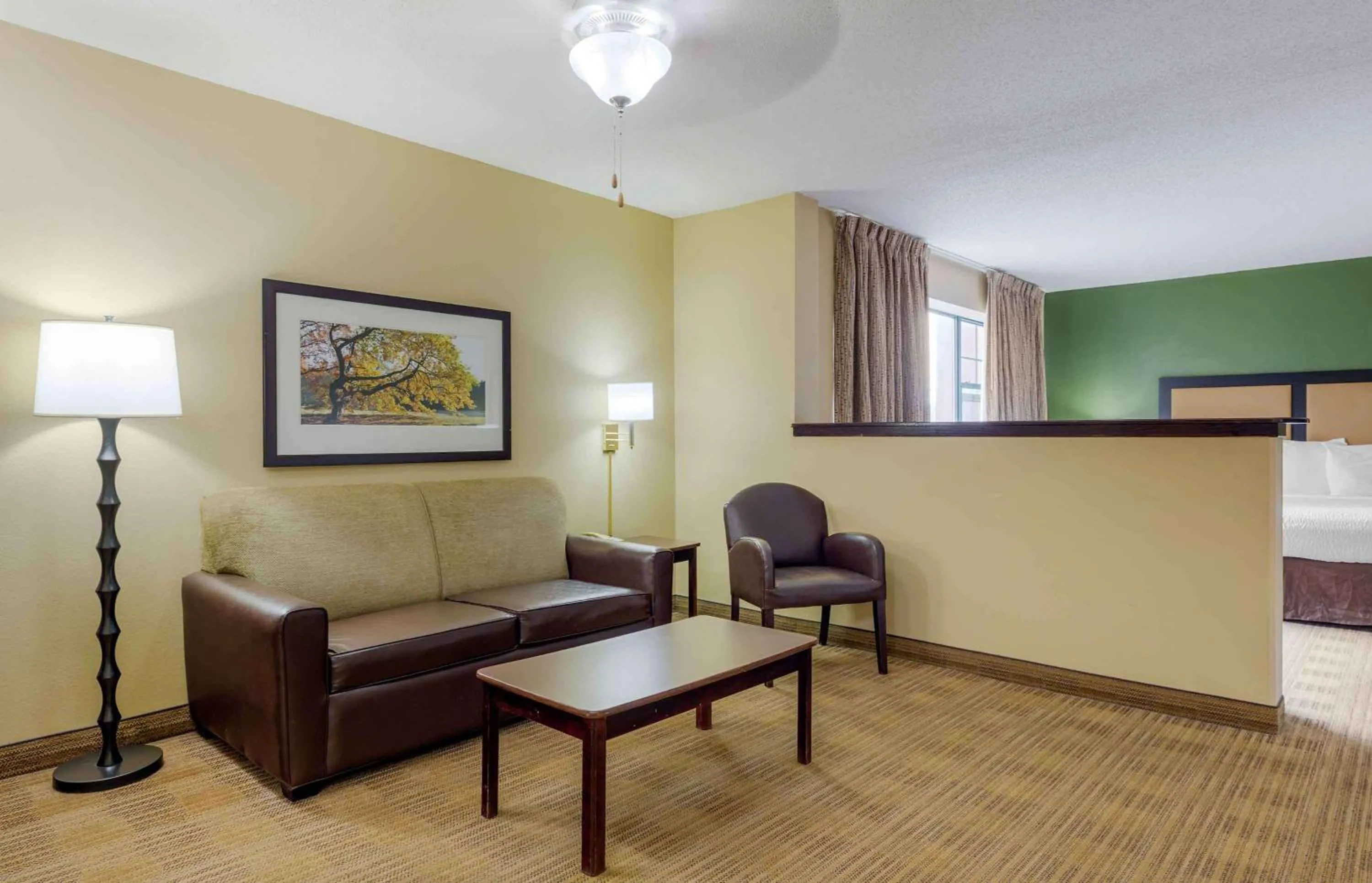 Bedroom, Bed in Extended Stay America Select Suites - Phoenix - Mesa - West