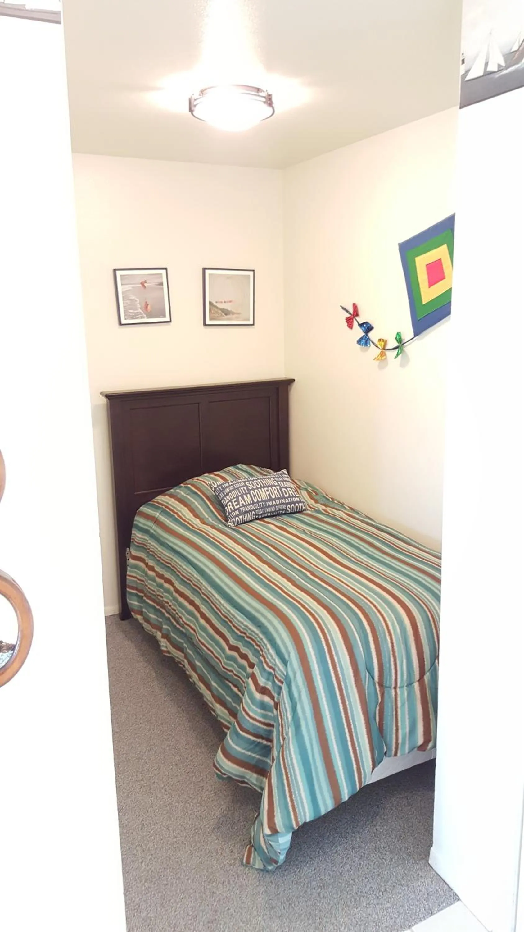 Bed in The Breakers Long Beach