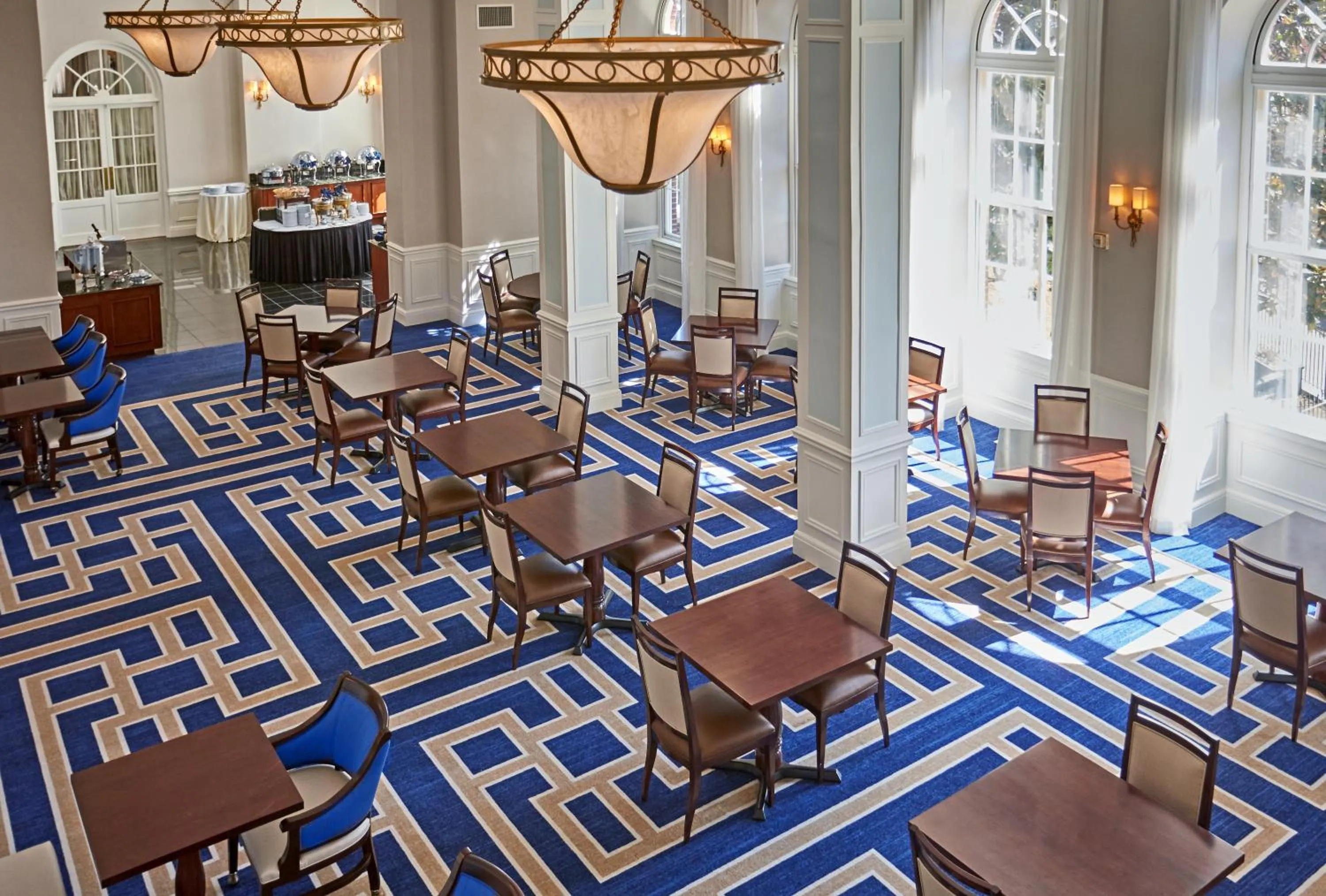 Restaurant/places to eat in Hotel 24 South