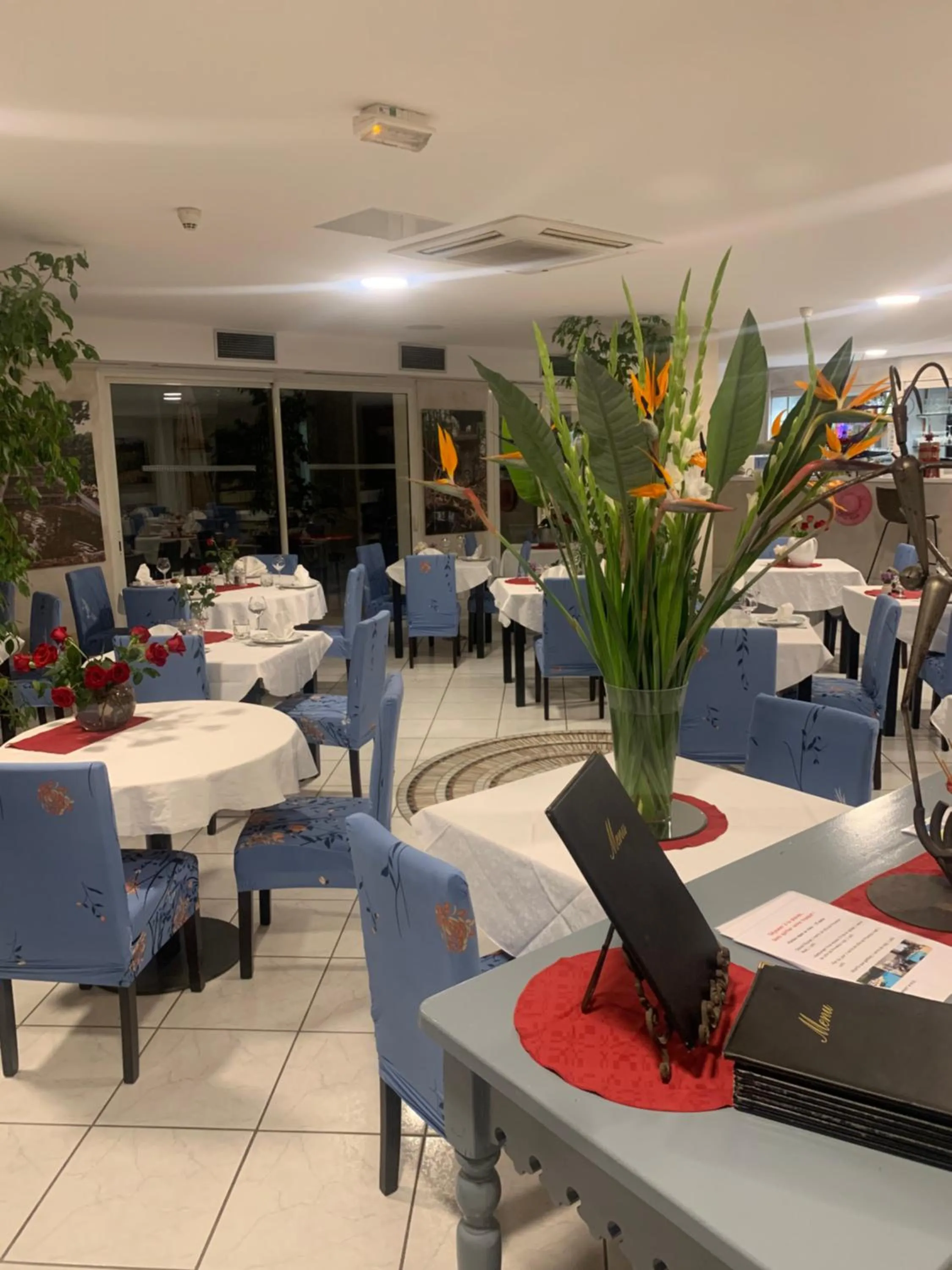 Restaurant/places to eat in Hôtel Restaurant de la Mer