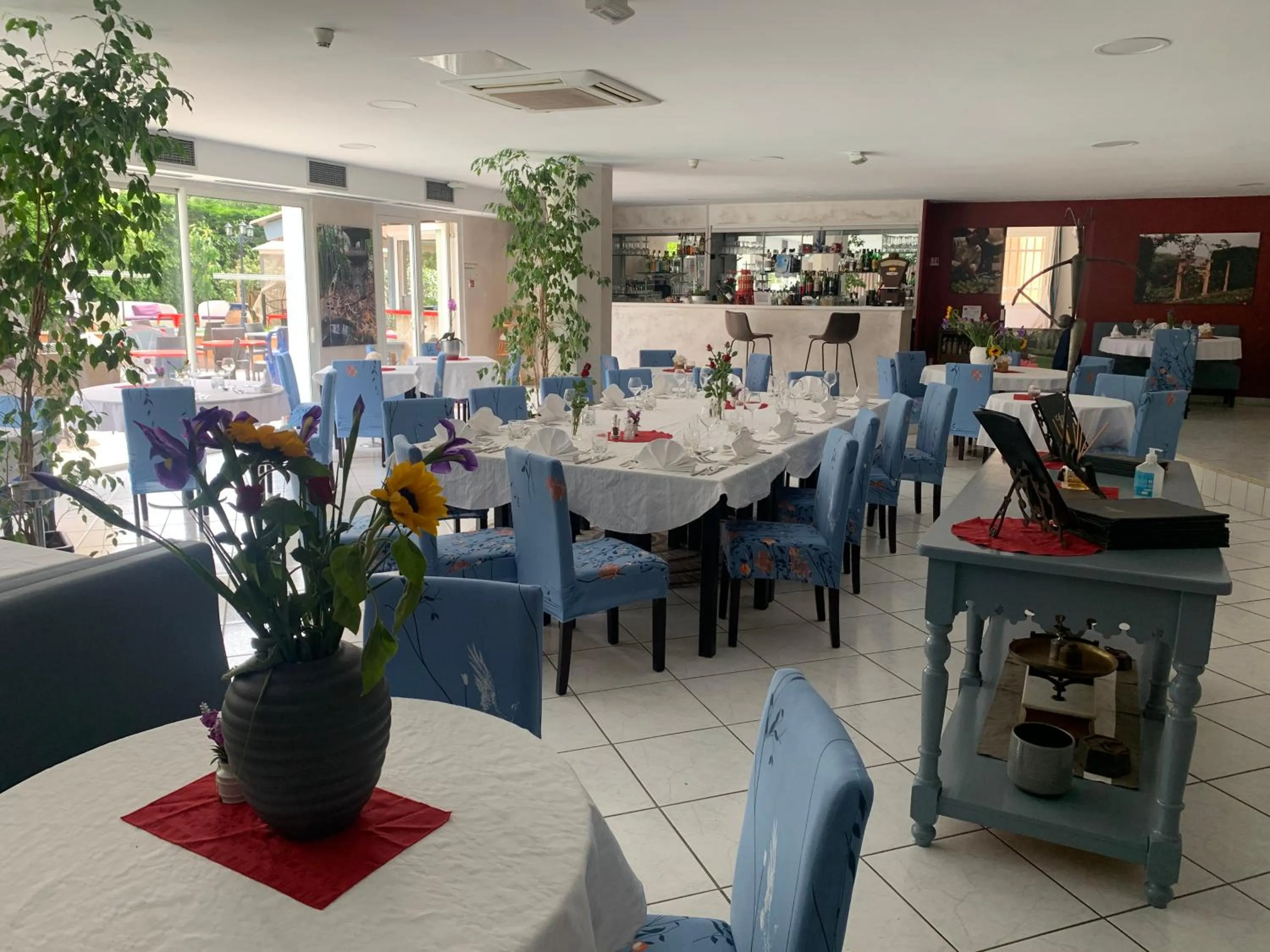 Restaurant/places to eat in Hôtel Restaurant de la Mer