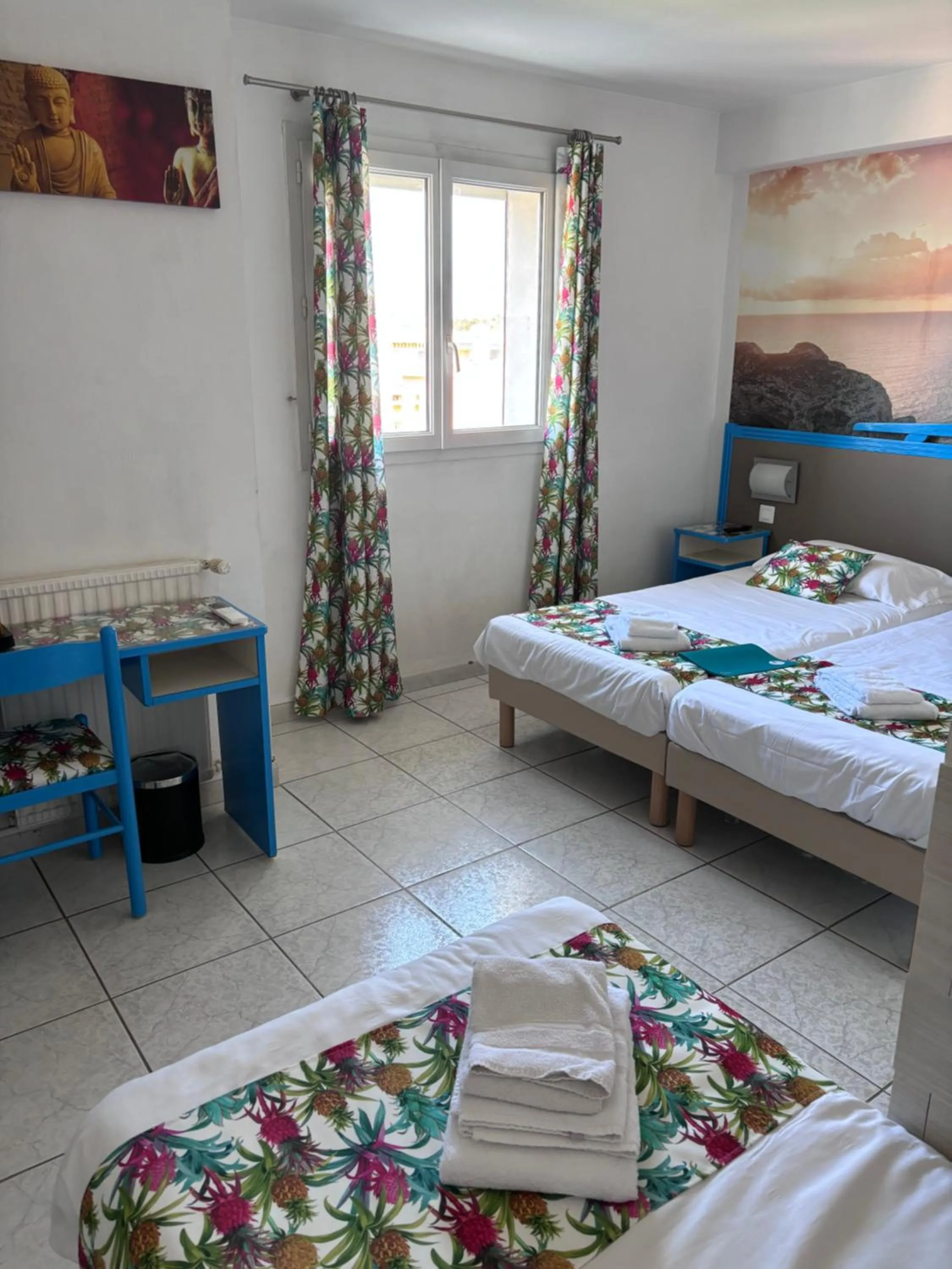 Property building, Bed in Hôtel Restaurant de la Mer