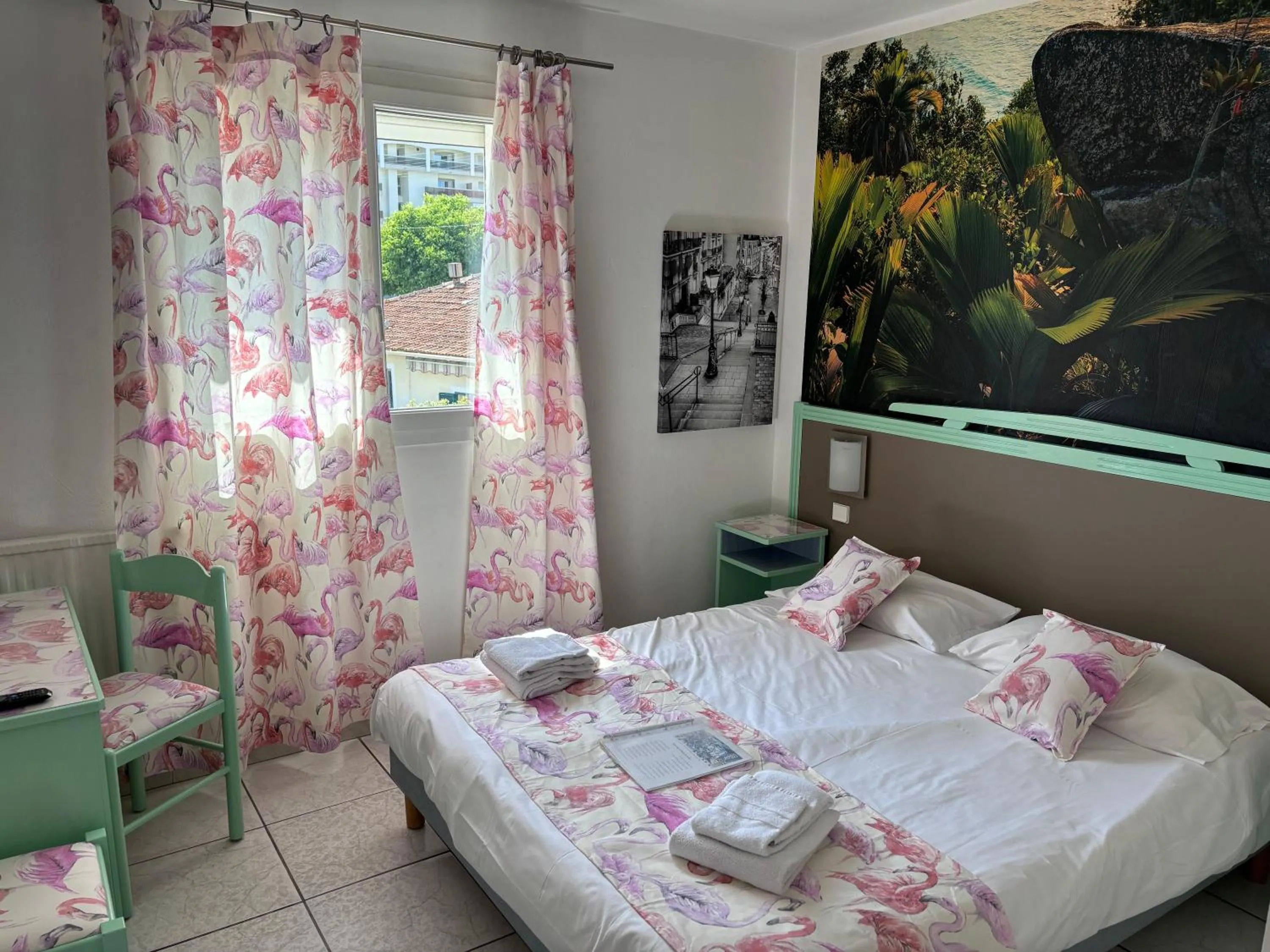 Bed in Hôtel Restaurant de la Mer