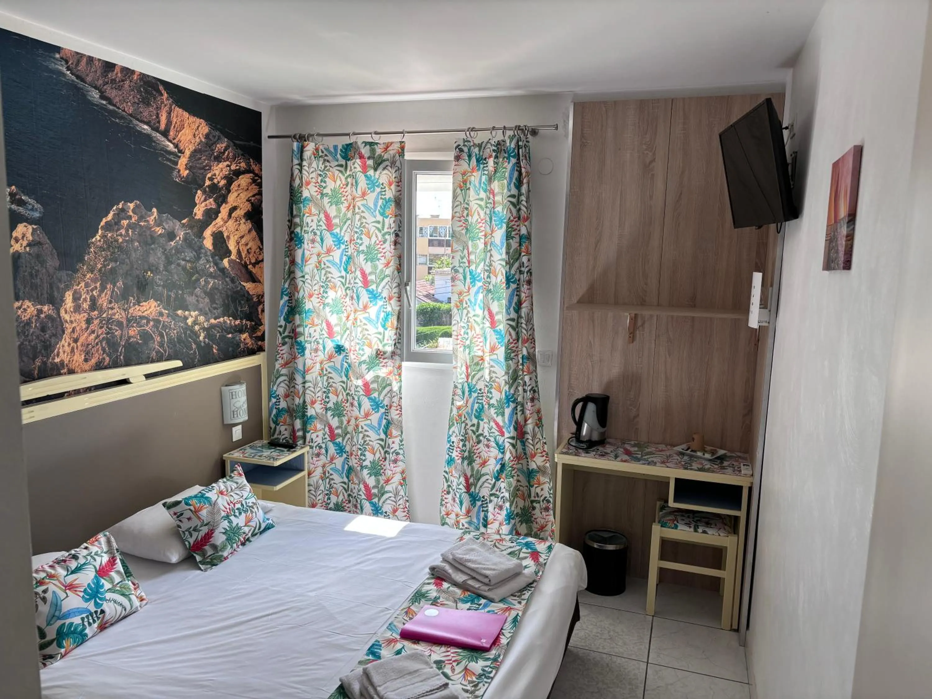 Bed in Hôtel Restaurant de la Mer