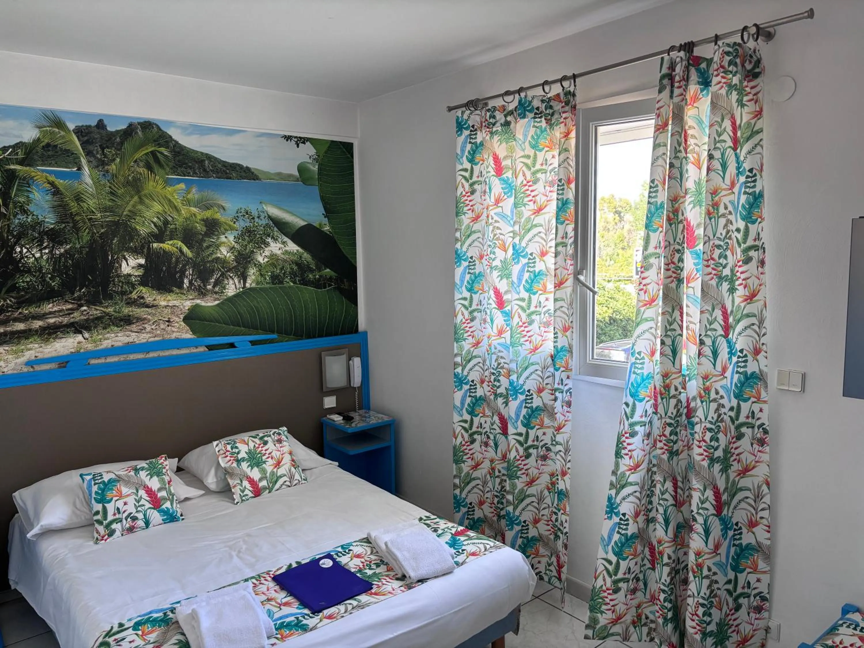 Bed in Hôtel Restaurant de la Mer