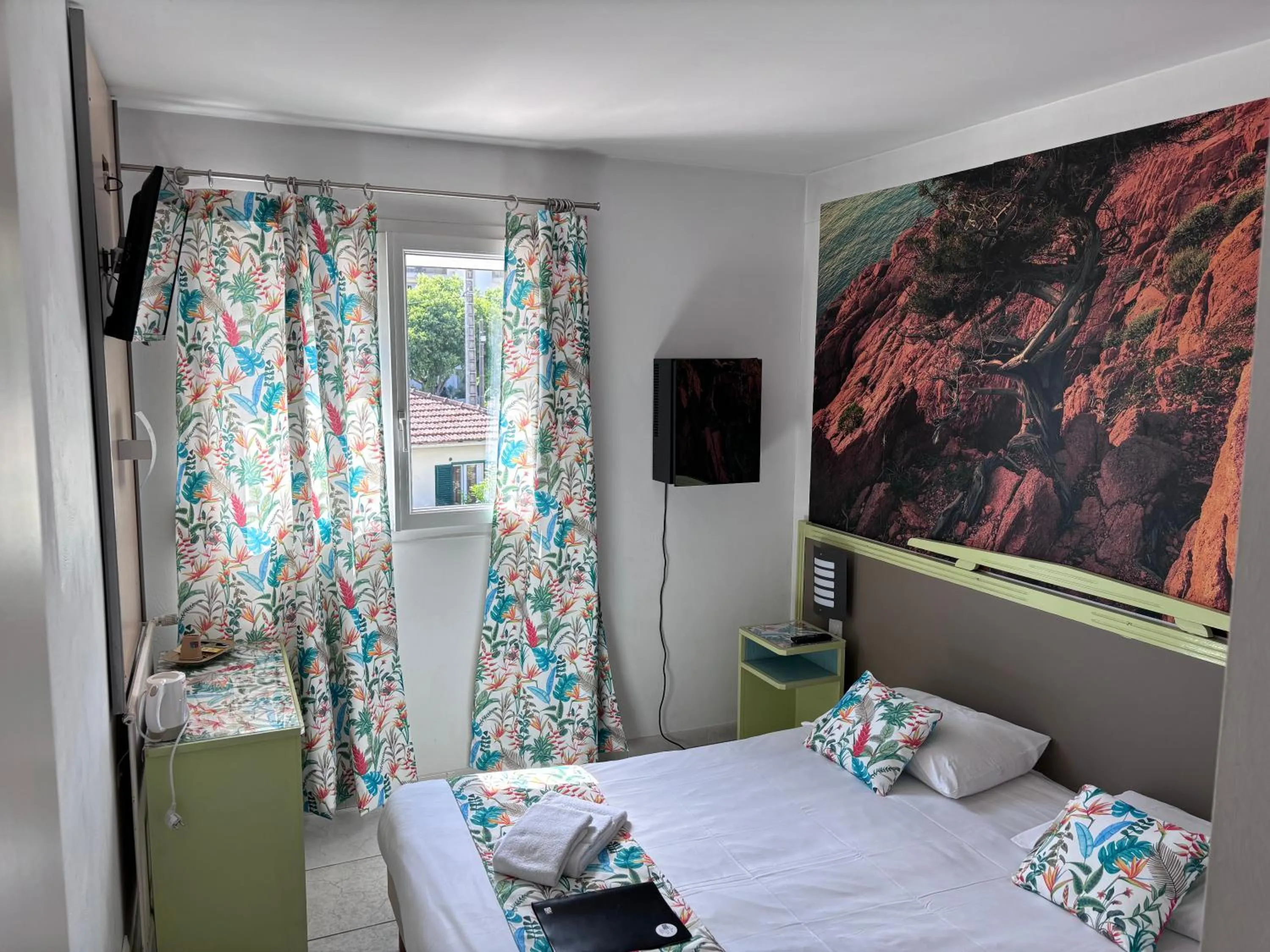 Bed in Hôtel Restaurant de la Mer