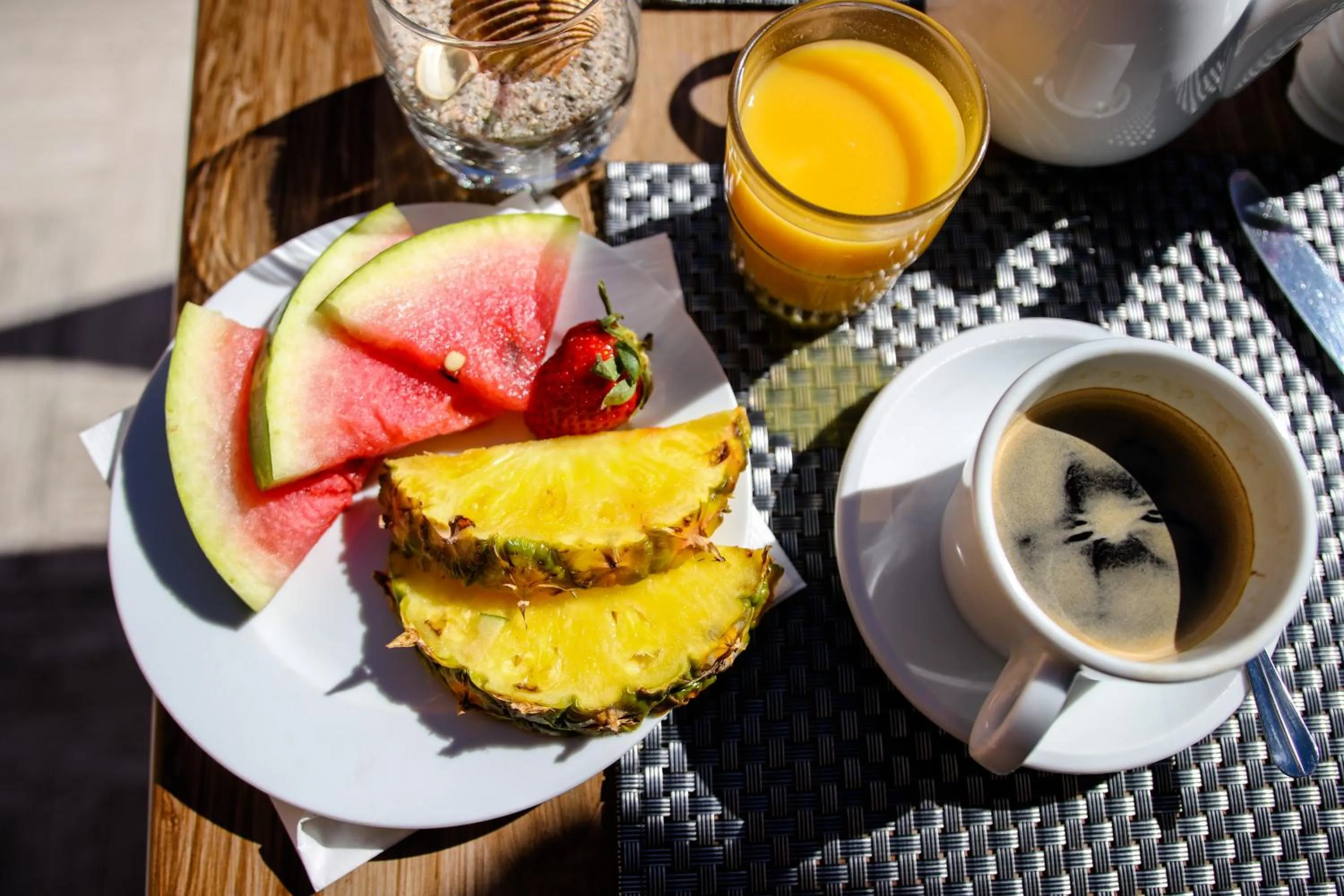 Breakfast in Hôtel Restaurant de la Mer