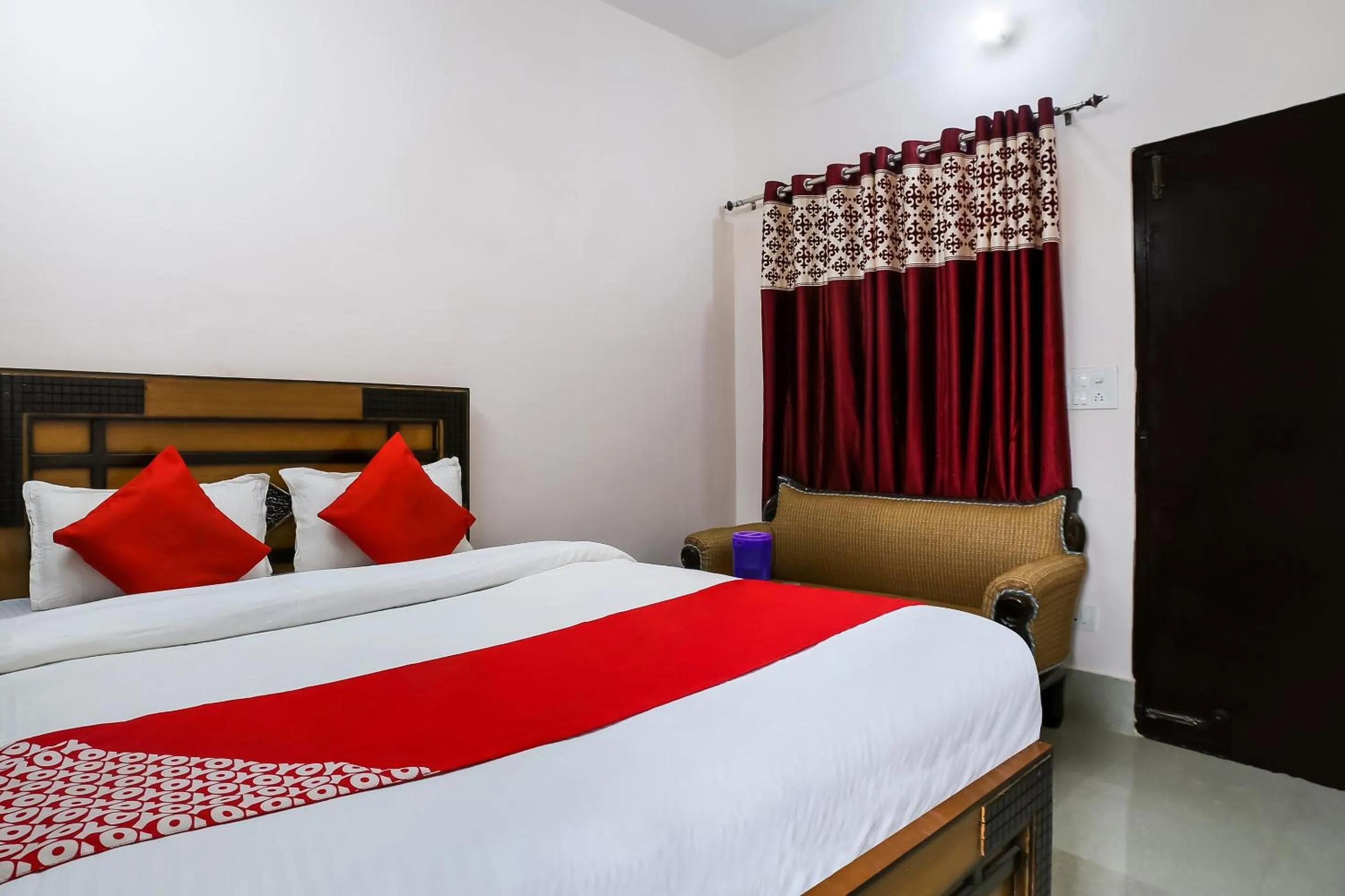 Bedroom, Bed in Hotel O Kalindi