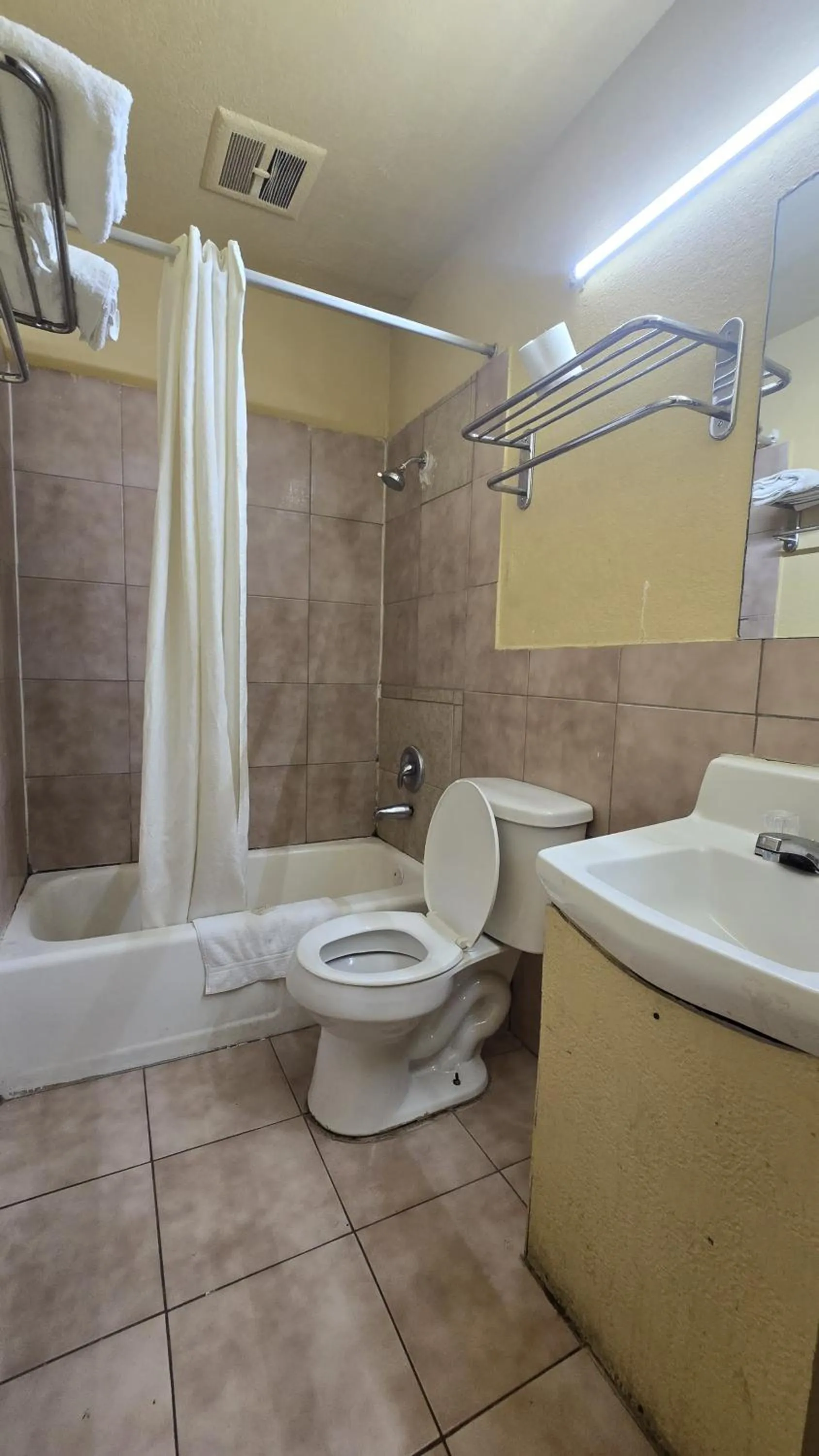 King Bed Non-Smoking in Super 7 Inn By OYO San Antonio NW Medical Center