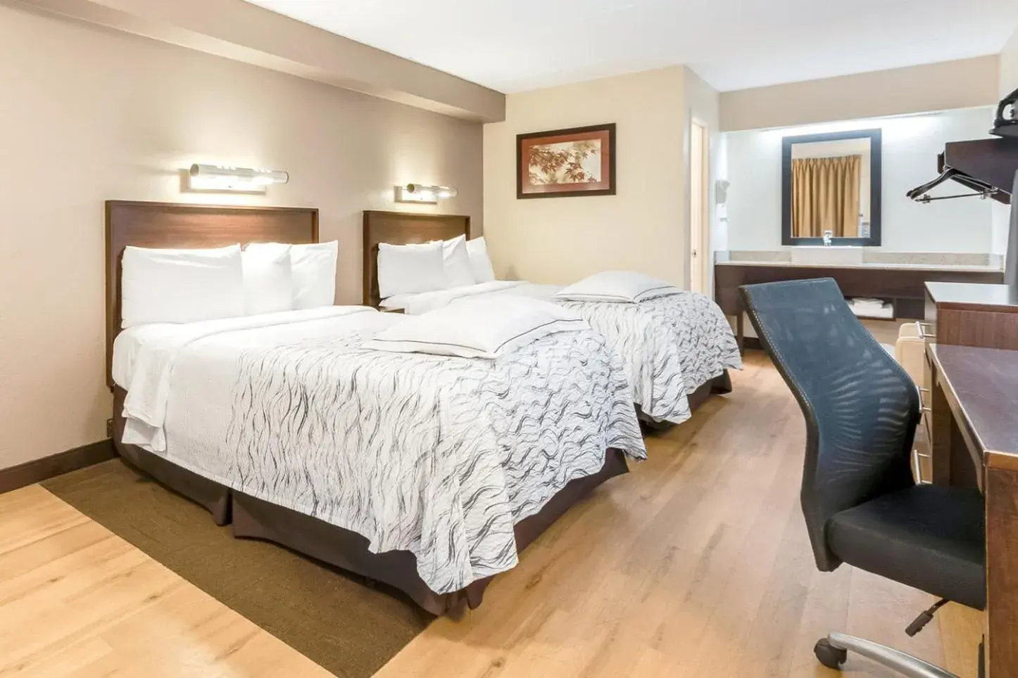 Premium Room with Two Double Beds Smoke Free in Red Roof Inn PLUS+ Mt Pleasant - Patriots Point Premium Room with Two Double Beds Smoke Free in Red Roof Inn PLUS+ Mt Pleasant - Patriots Point