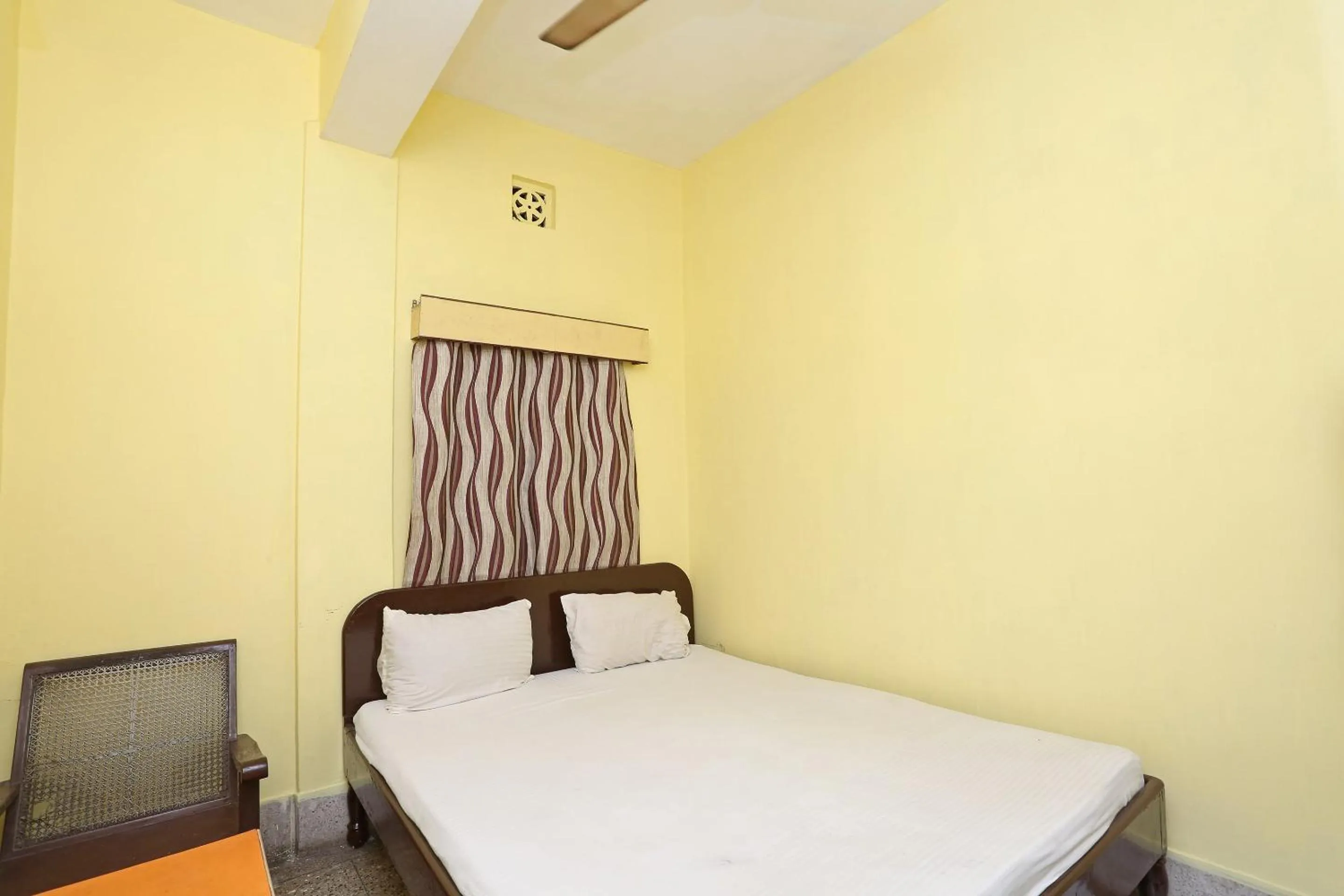 Bedroom, Bed in Hotel O Surya