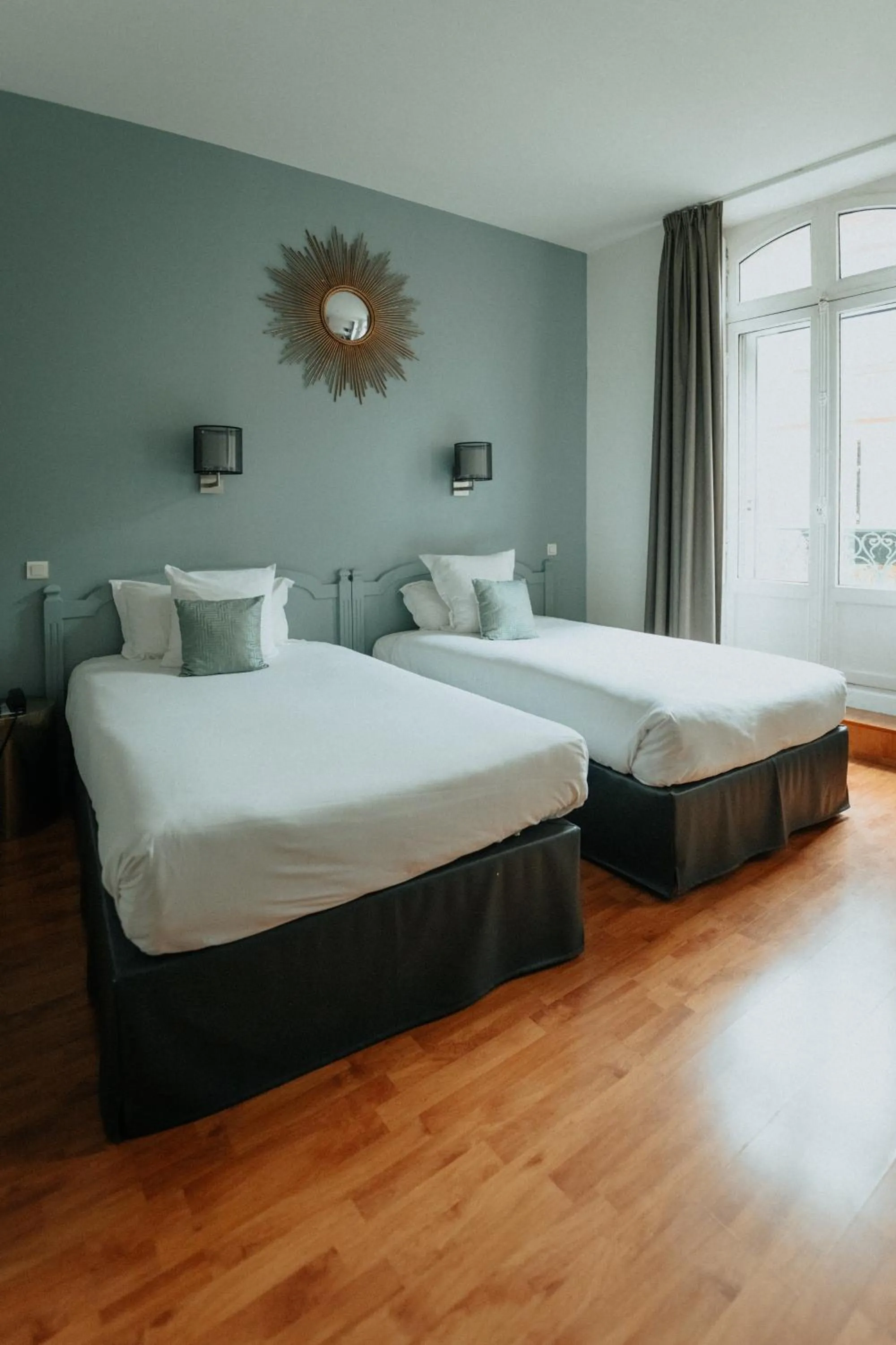 Bedroom, Bed in Hotel Albert 1er