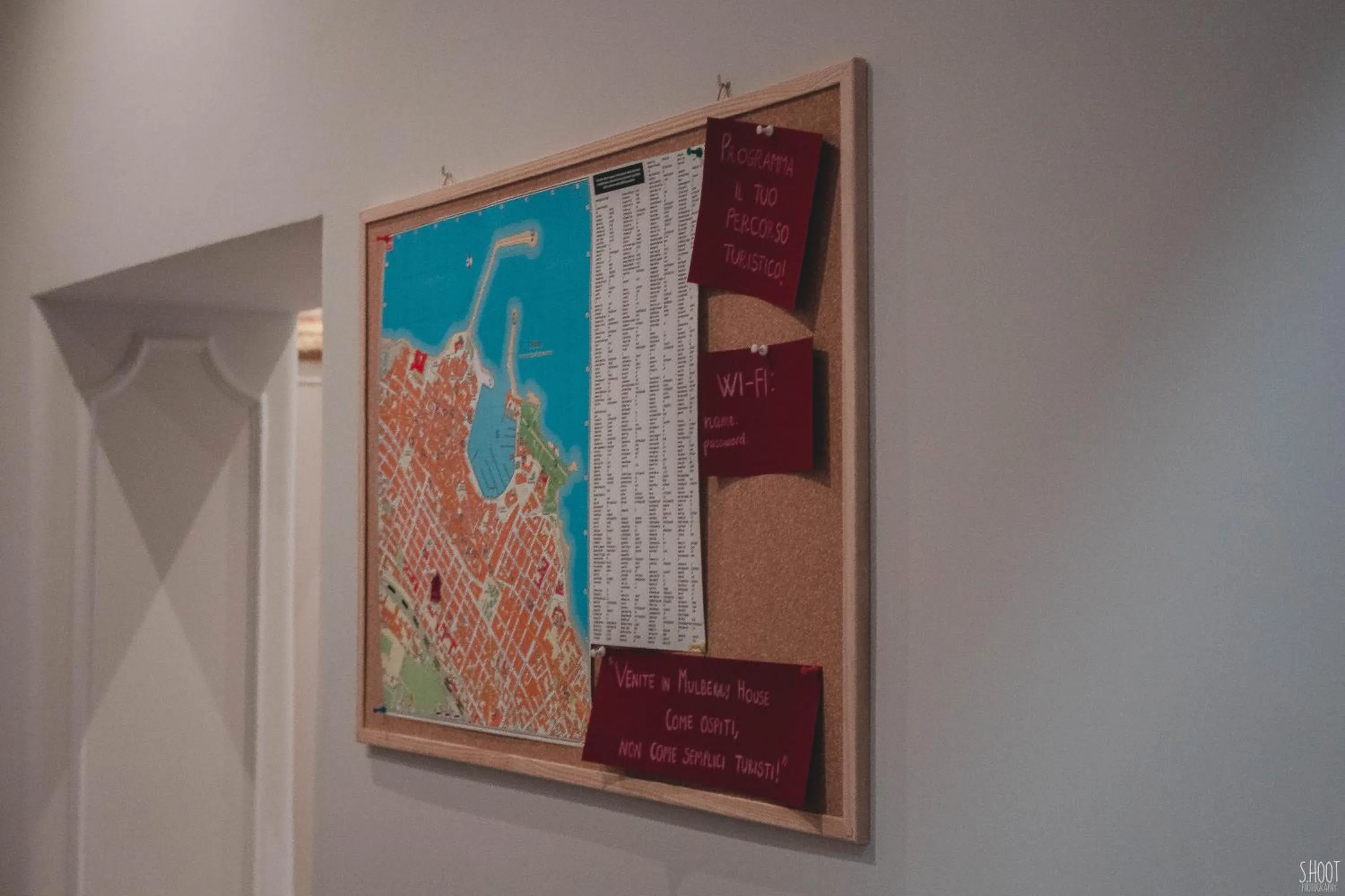 Logo/Certificate/Sign in Mulberry House