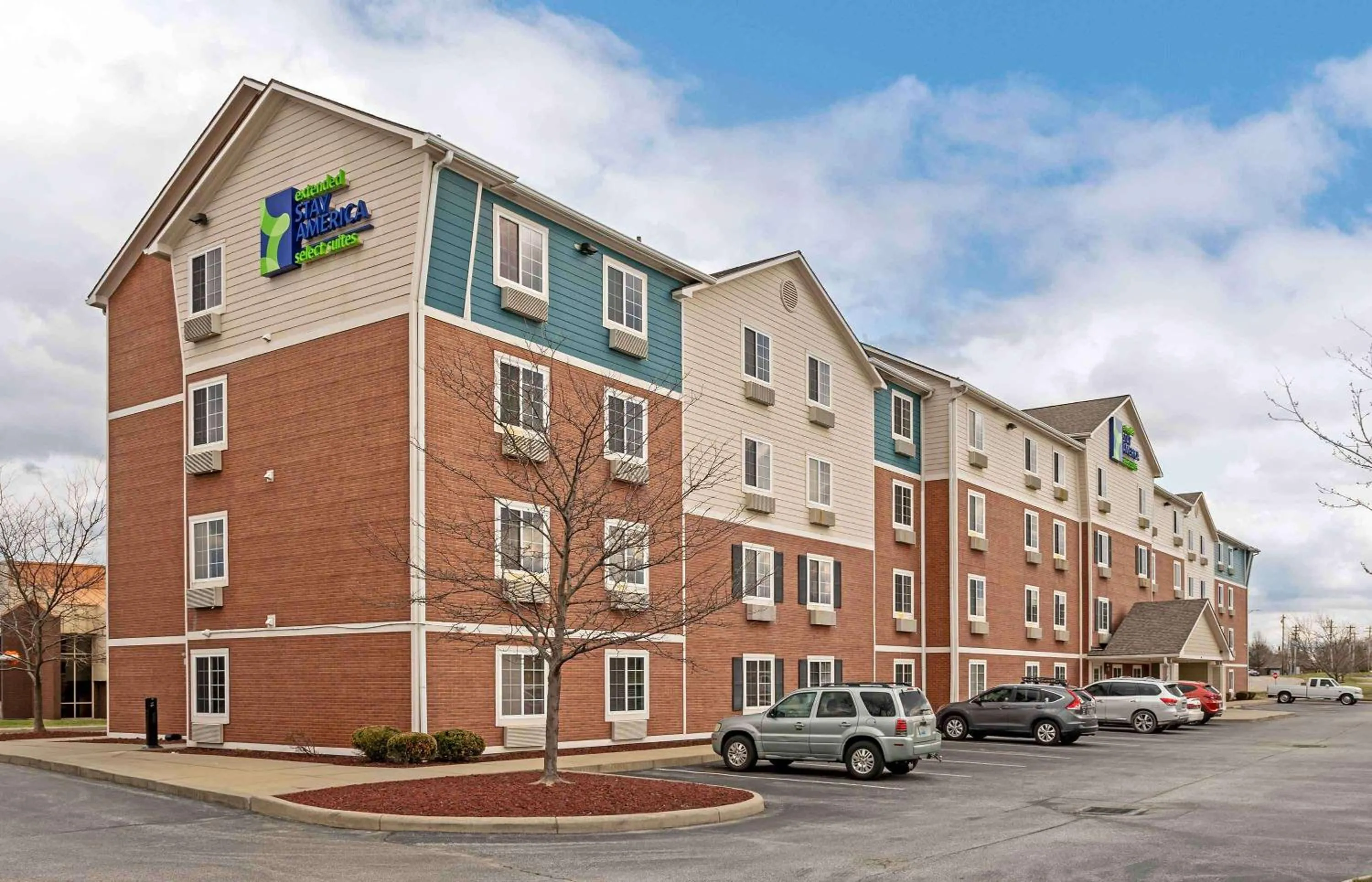 Property building in Extended Stay America Select Suites - Cincinnati - Florence - Airport