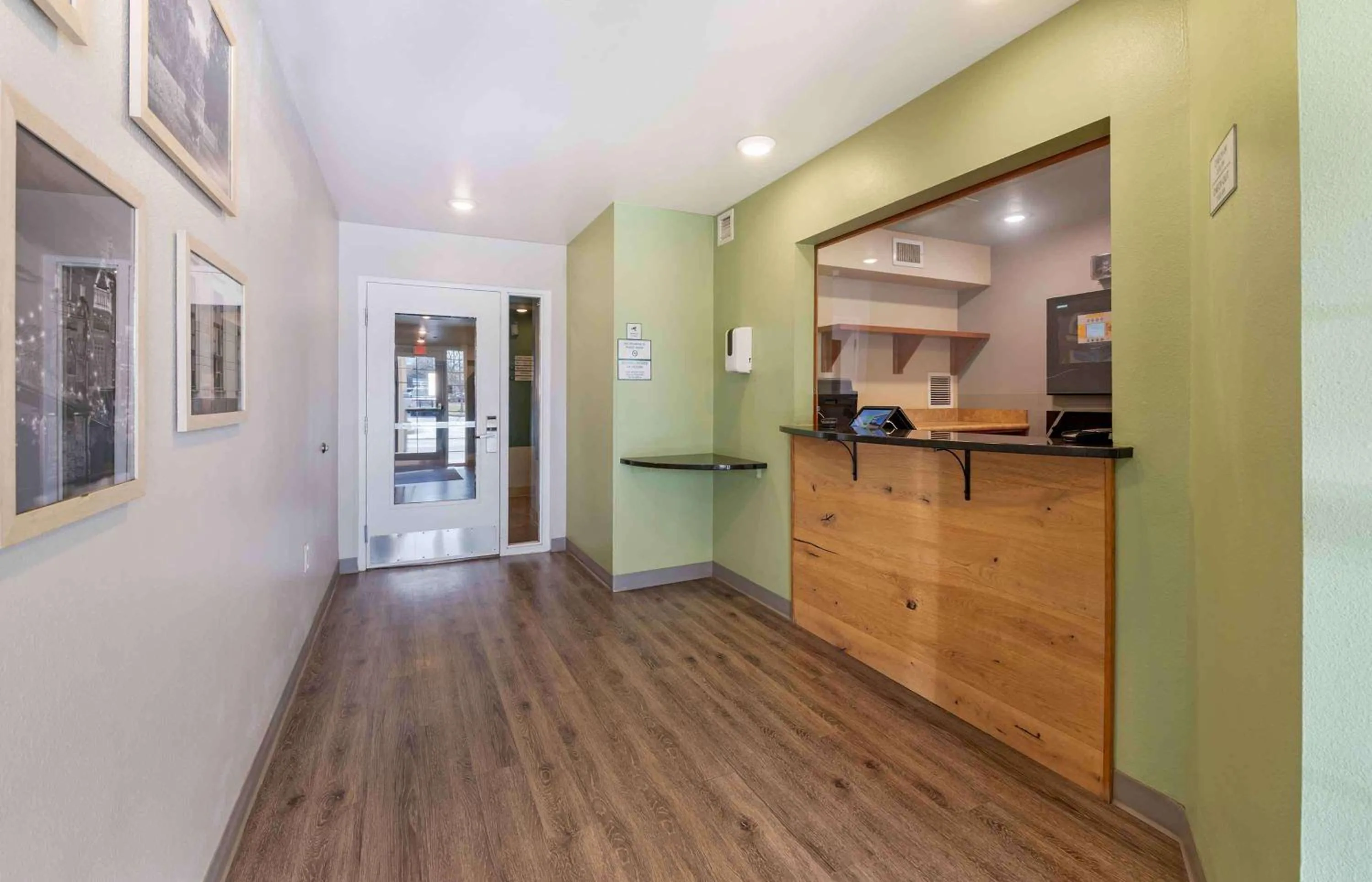 Lobby or reception in Extended Stay America Select Suites - Cincinnati - Florence - Airport