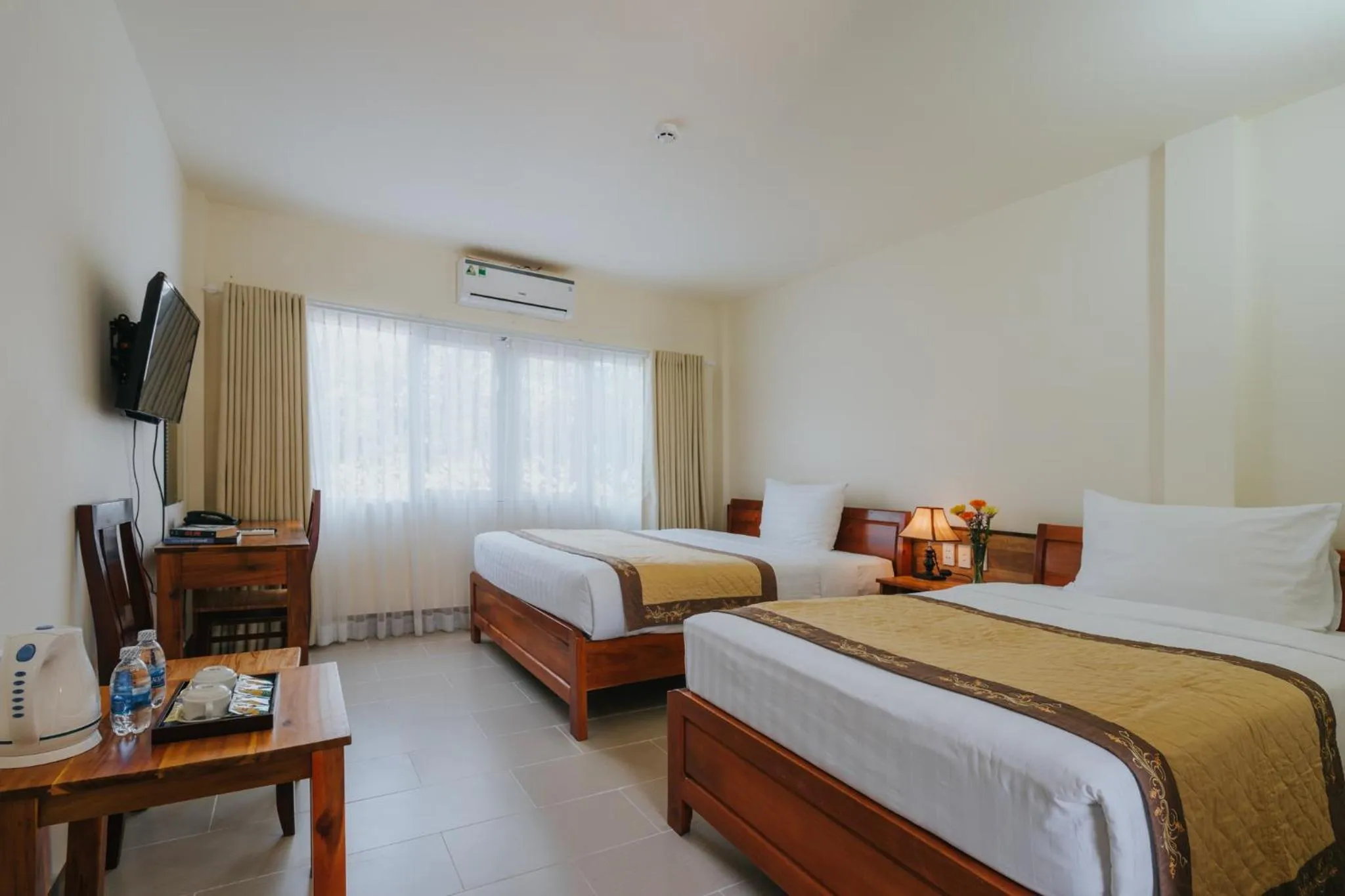 Photo of the whole room, Bed in Le Garden Resort & Spa Phú Quốc