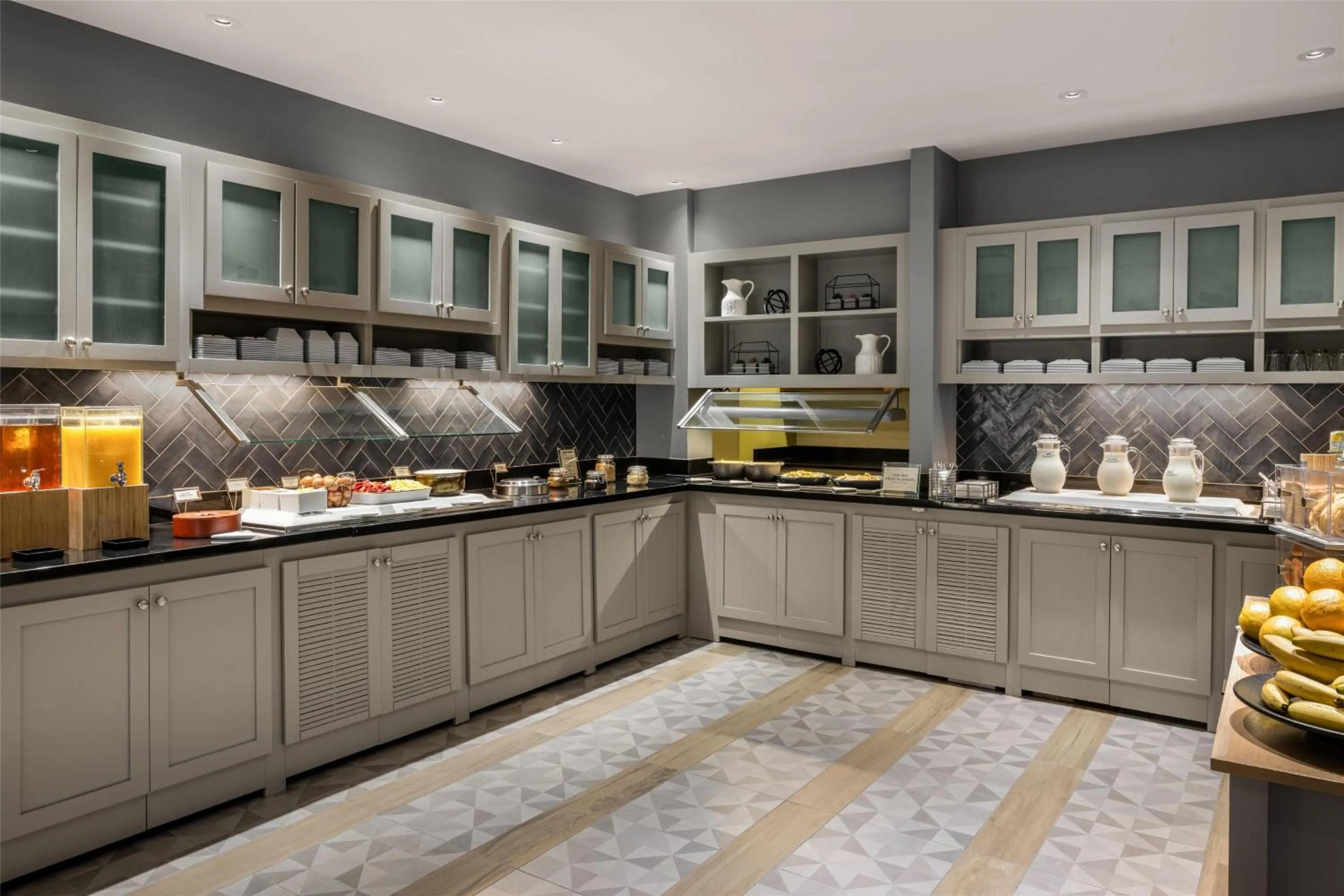 Breakfast in Hyatt Place Colorado Springs Garden Of The Gods