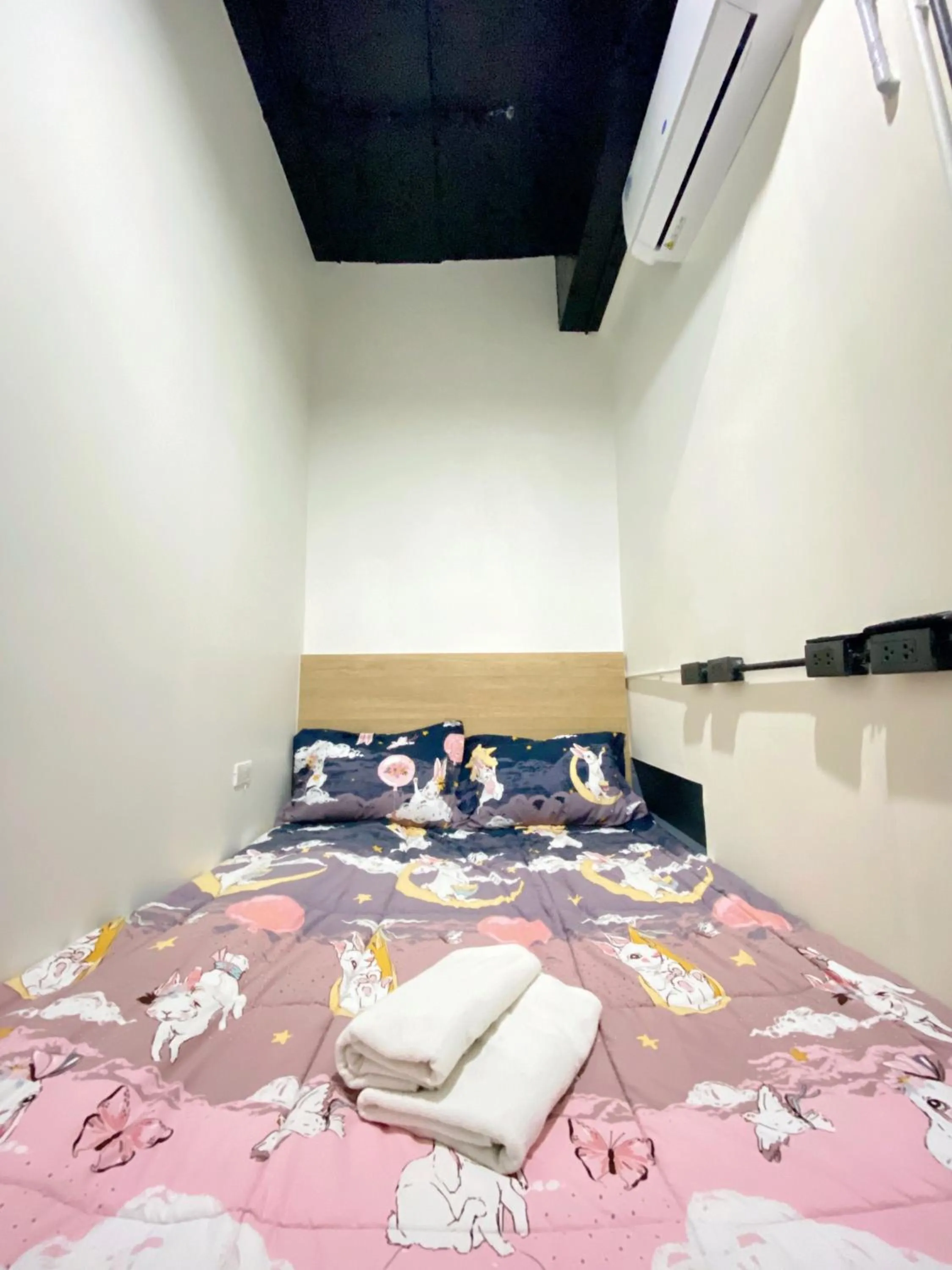 Sleepbox Hostel Suratthani