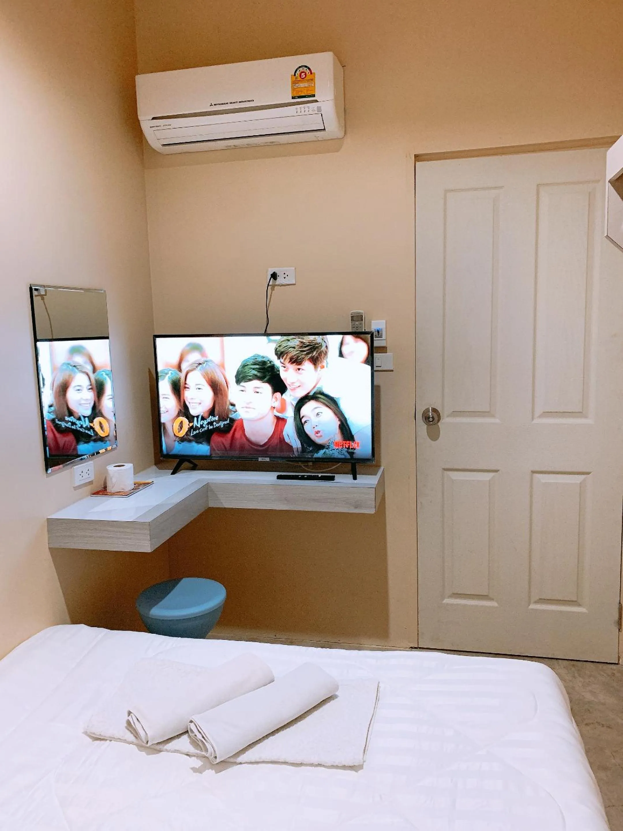 Sleepbox Hostel Suratthani