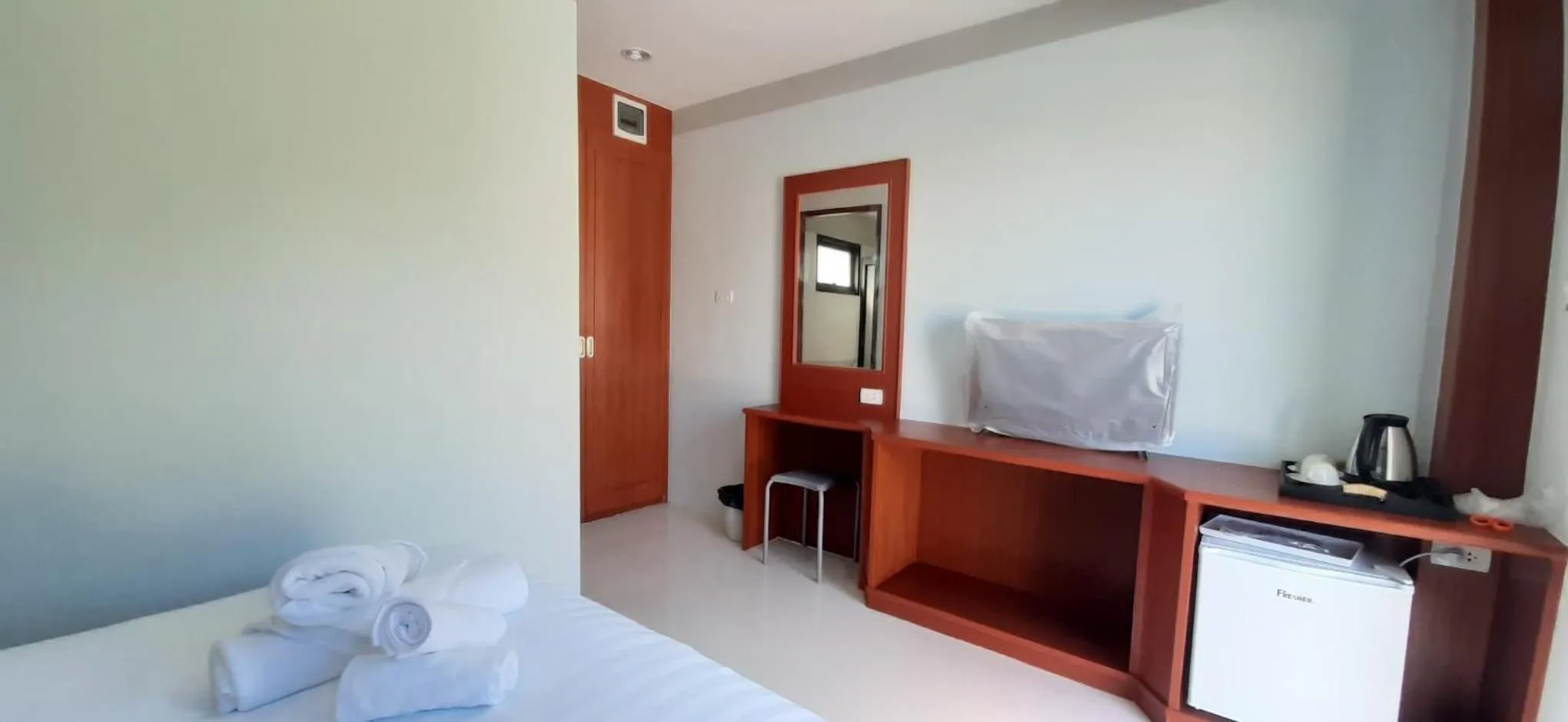 Coffee/tea facilities, Bed in CC Beach Resort