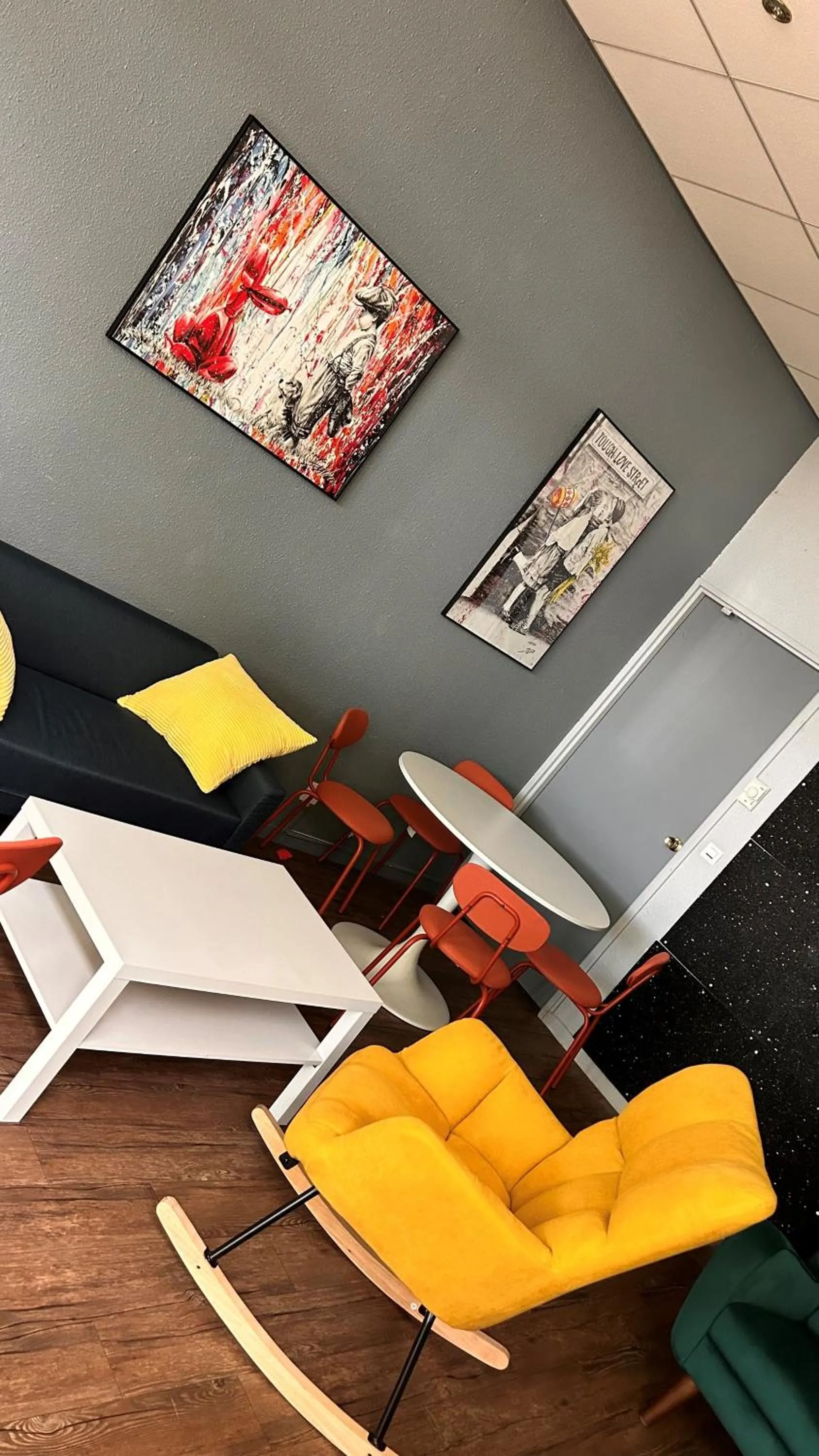 Communal lounge/ TV room in Kyriad Marne-La-Vallée Torcy