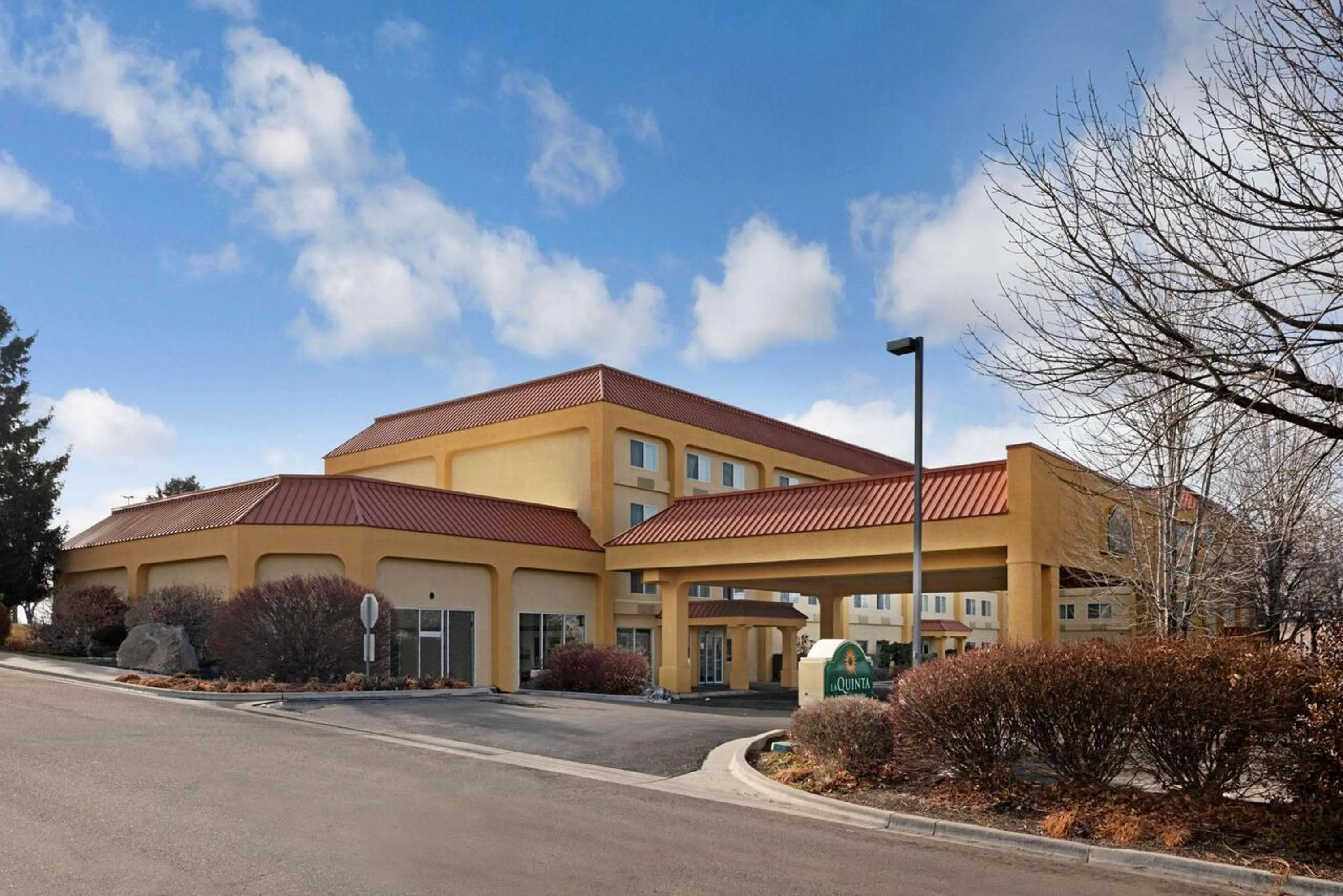 Property building in La Quinta by Wyndham Boise Towne Square
