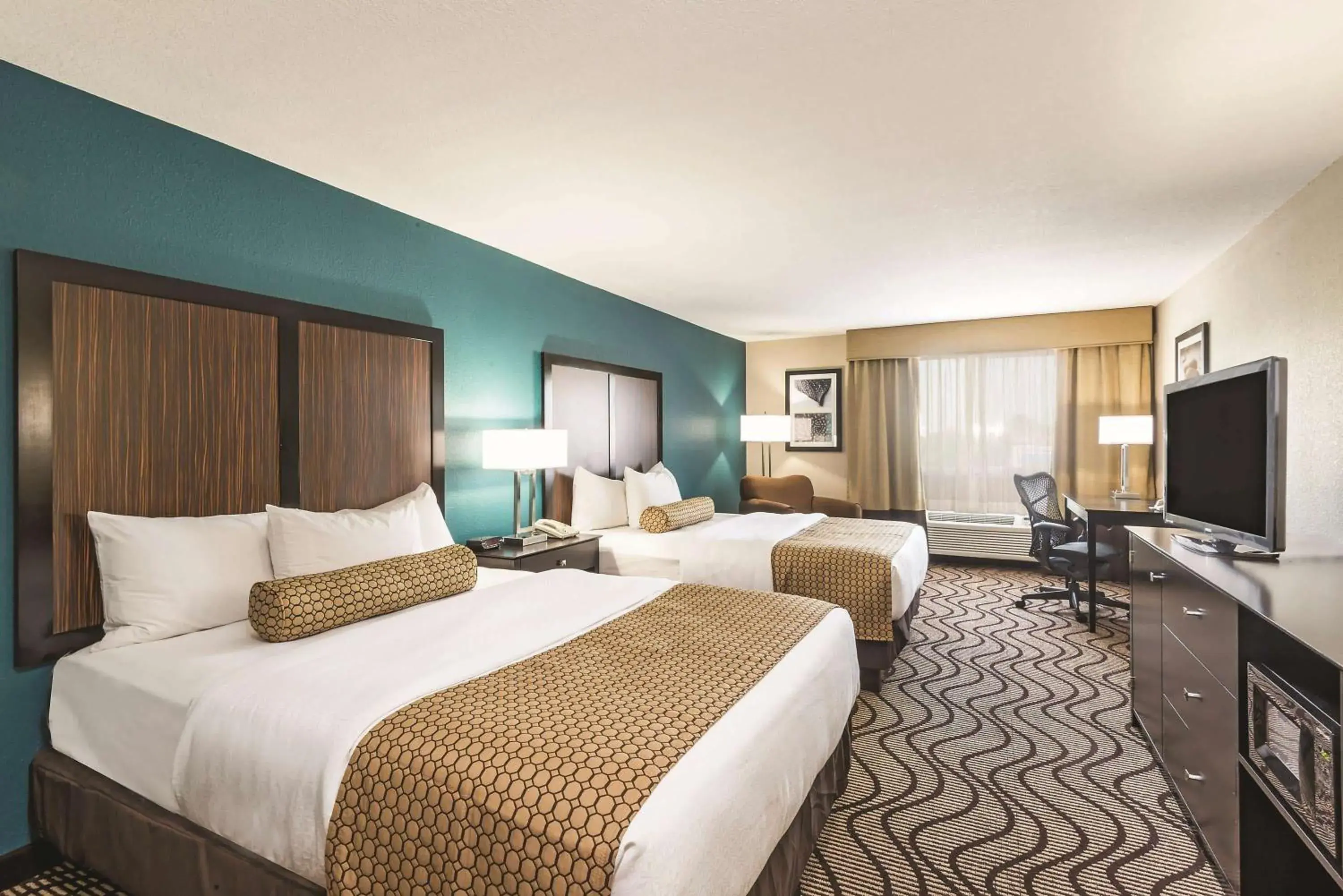 Queen Room with Two Queen Beds - Mobility Access/Non-Smoking in La Quinta by Wyndham Boise Towne Square Queen Room with Two Queen Beds - Mobility Access/Non-Smoking in La Quinta by Wyndham Boise Towne Square
