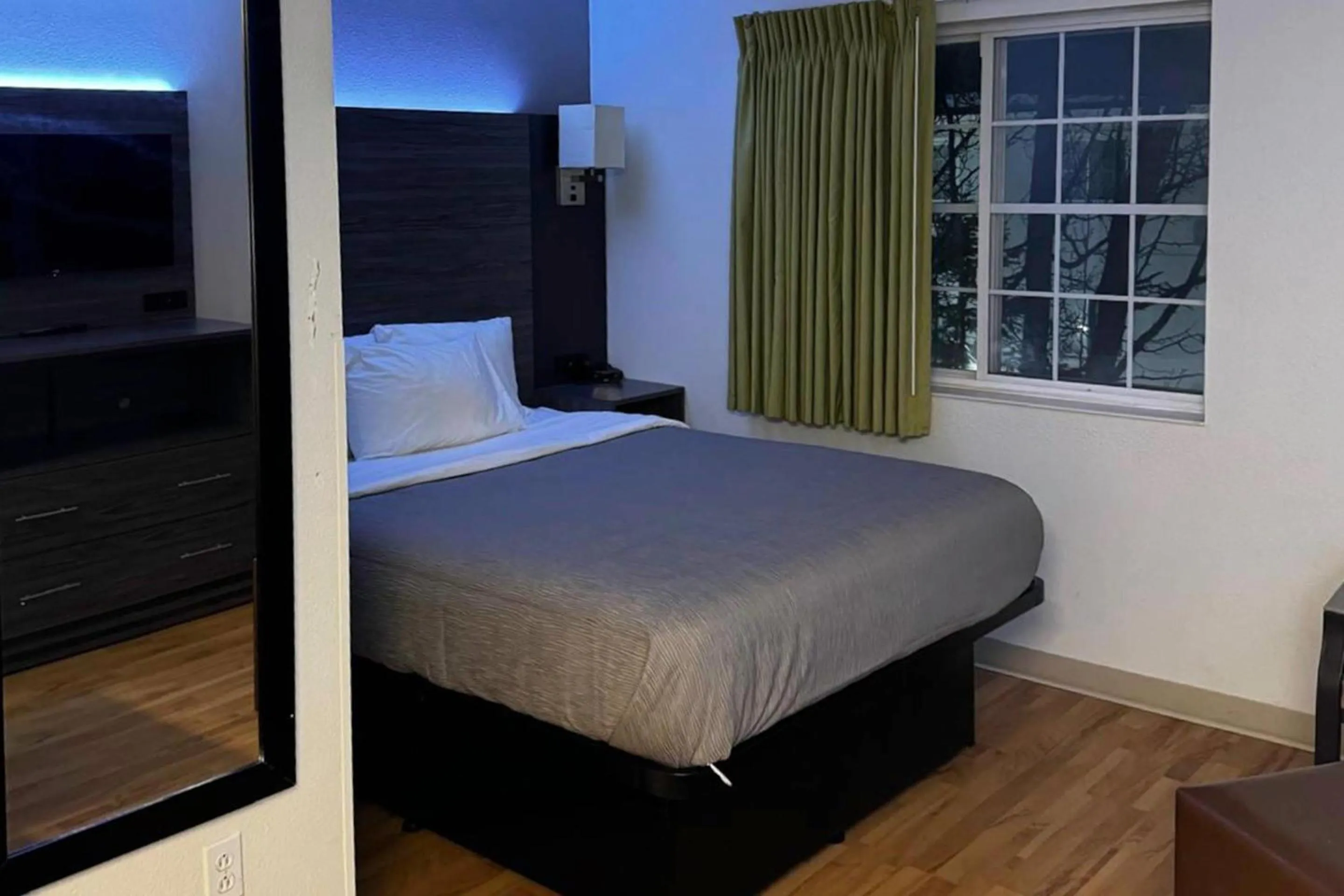 Bedroom, Bed in Quality Inn Fishers - Indianapolis