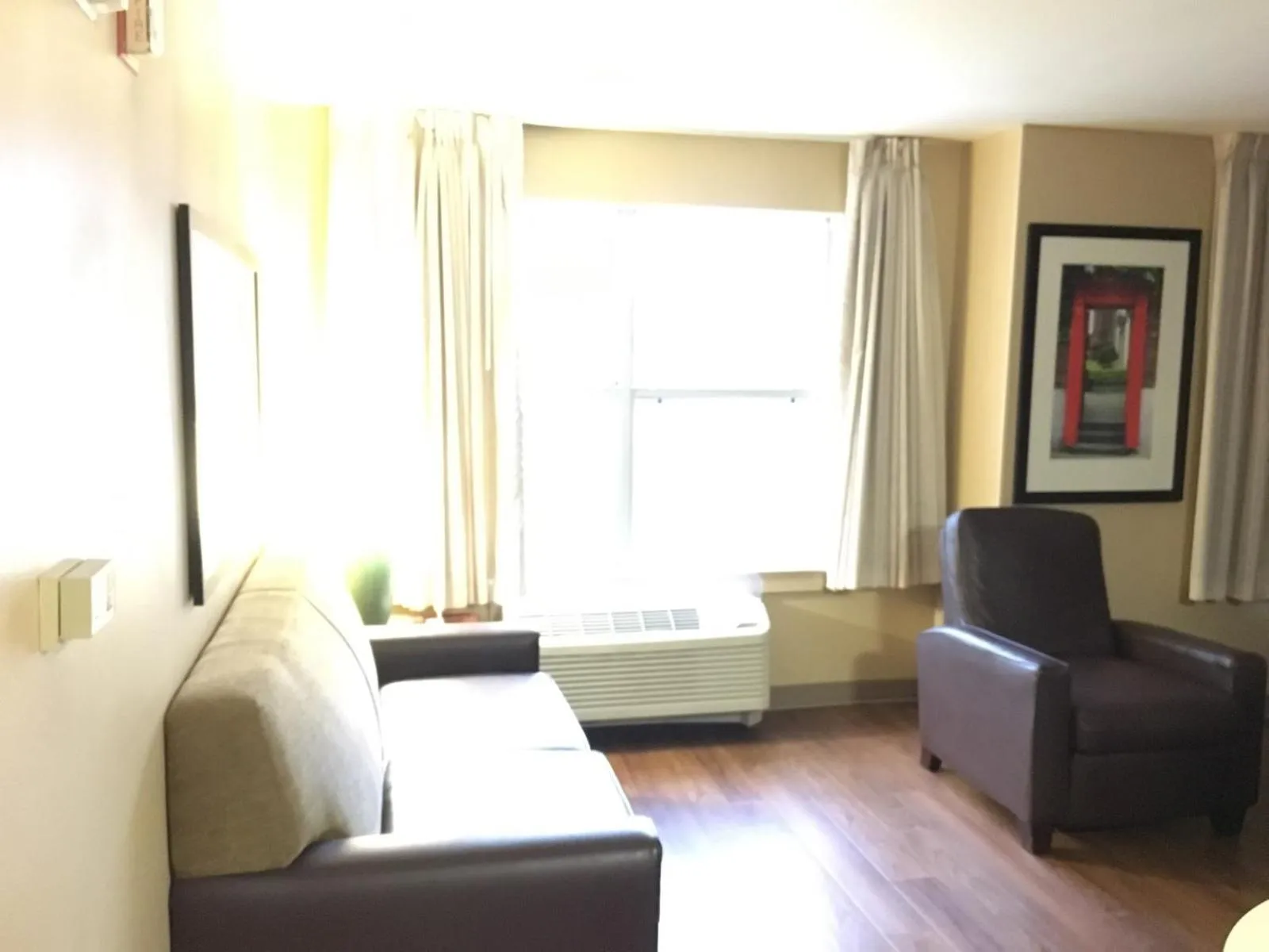 Seating area in Extended Stay America Suites - Columbus - Polaris