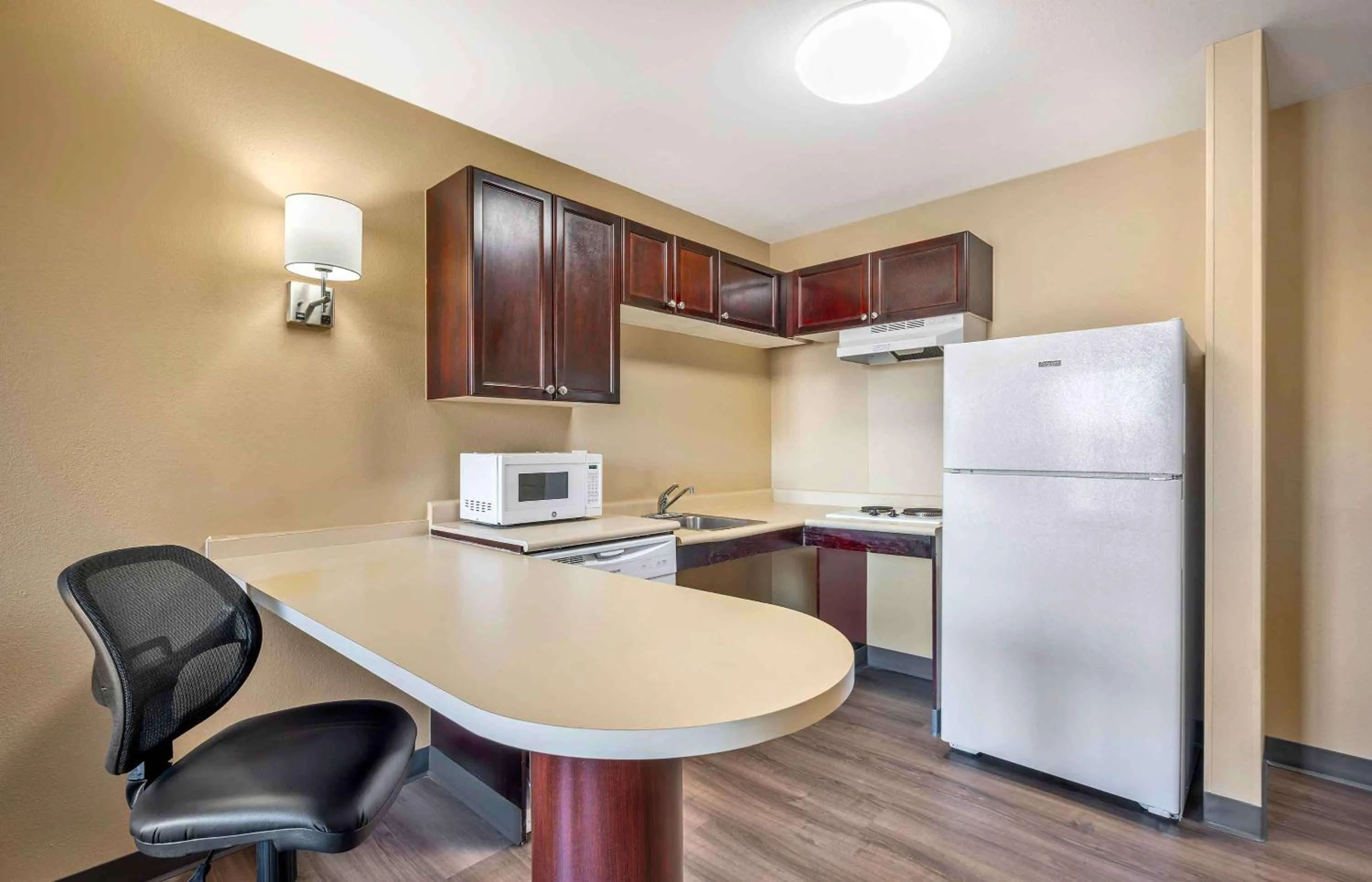 Bedroom in Extended Stay America Suites - Columbus - Polaris