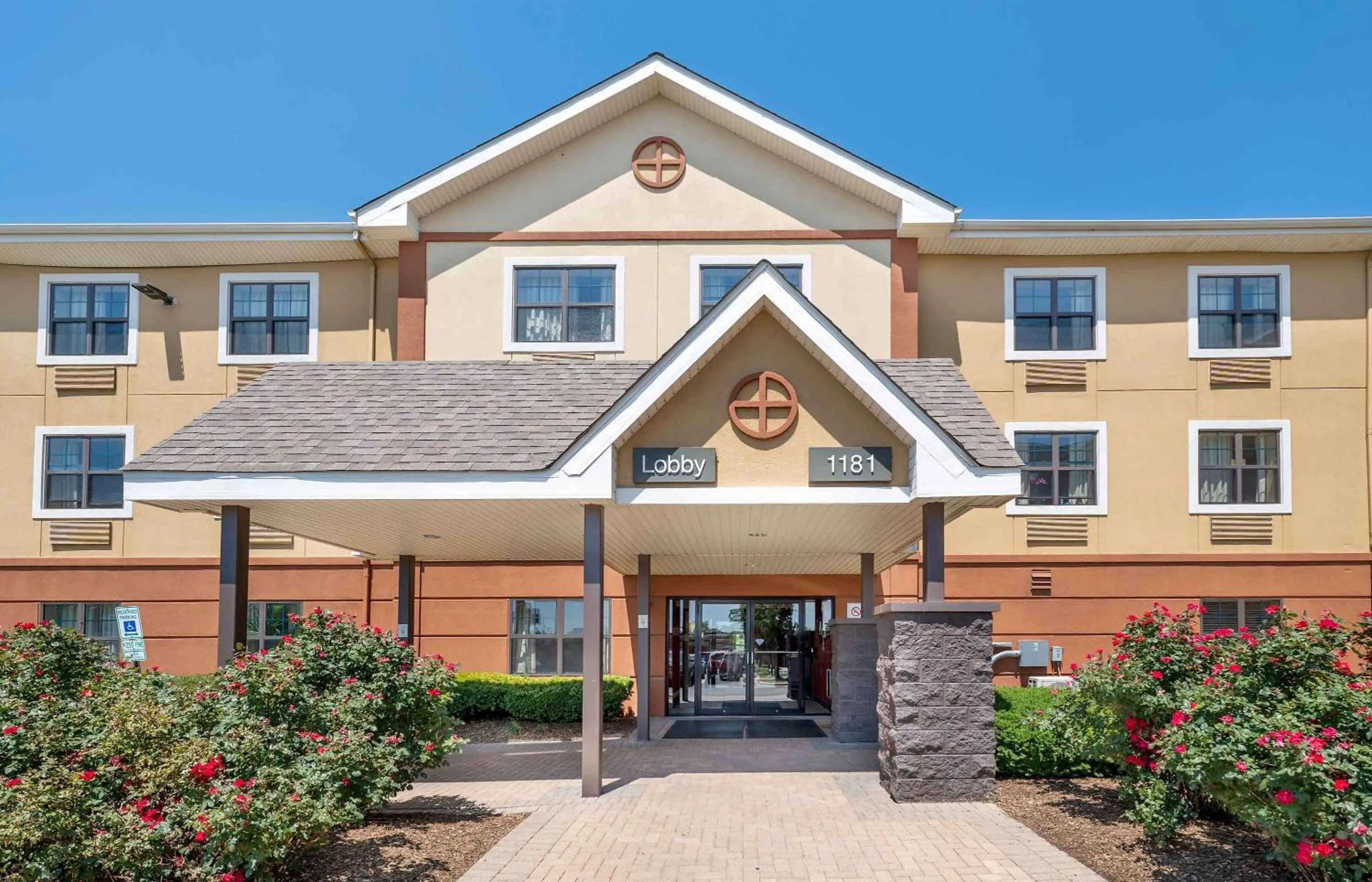 Property building in Extended Stay America Suites - Chicago - Itasca