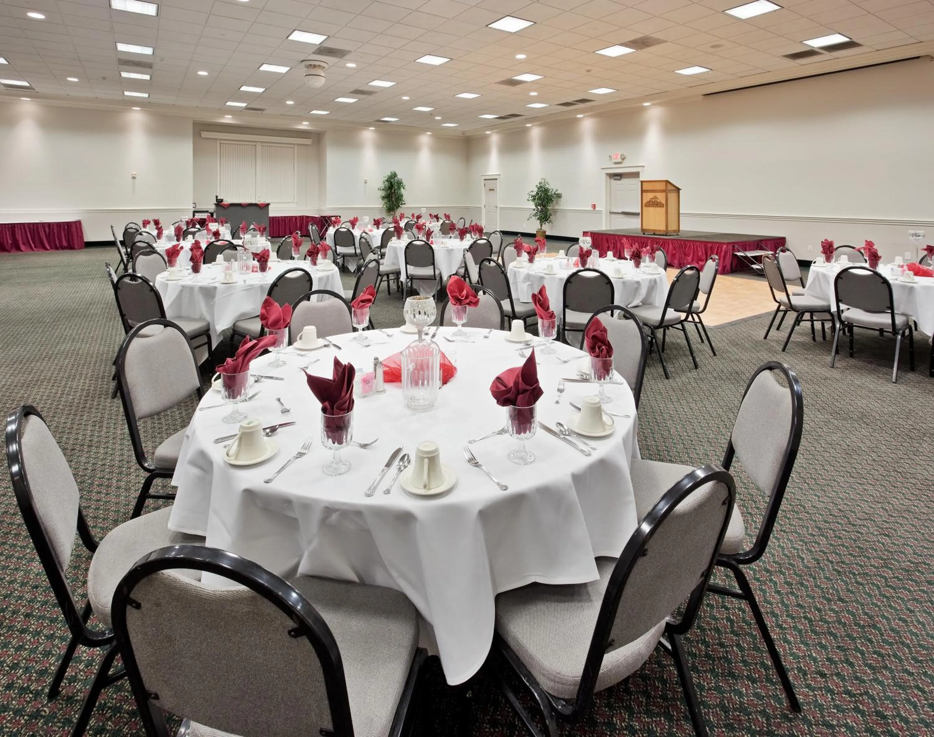 Banquet/Function facilities in Holiday Inn Redding by IHG