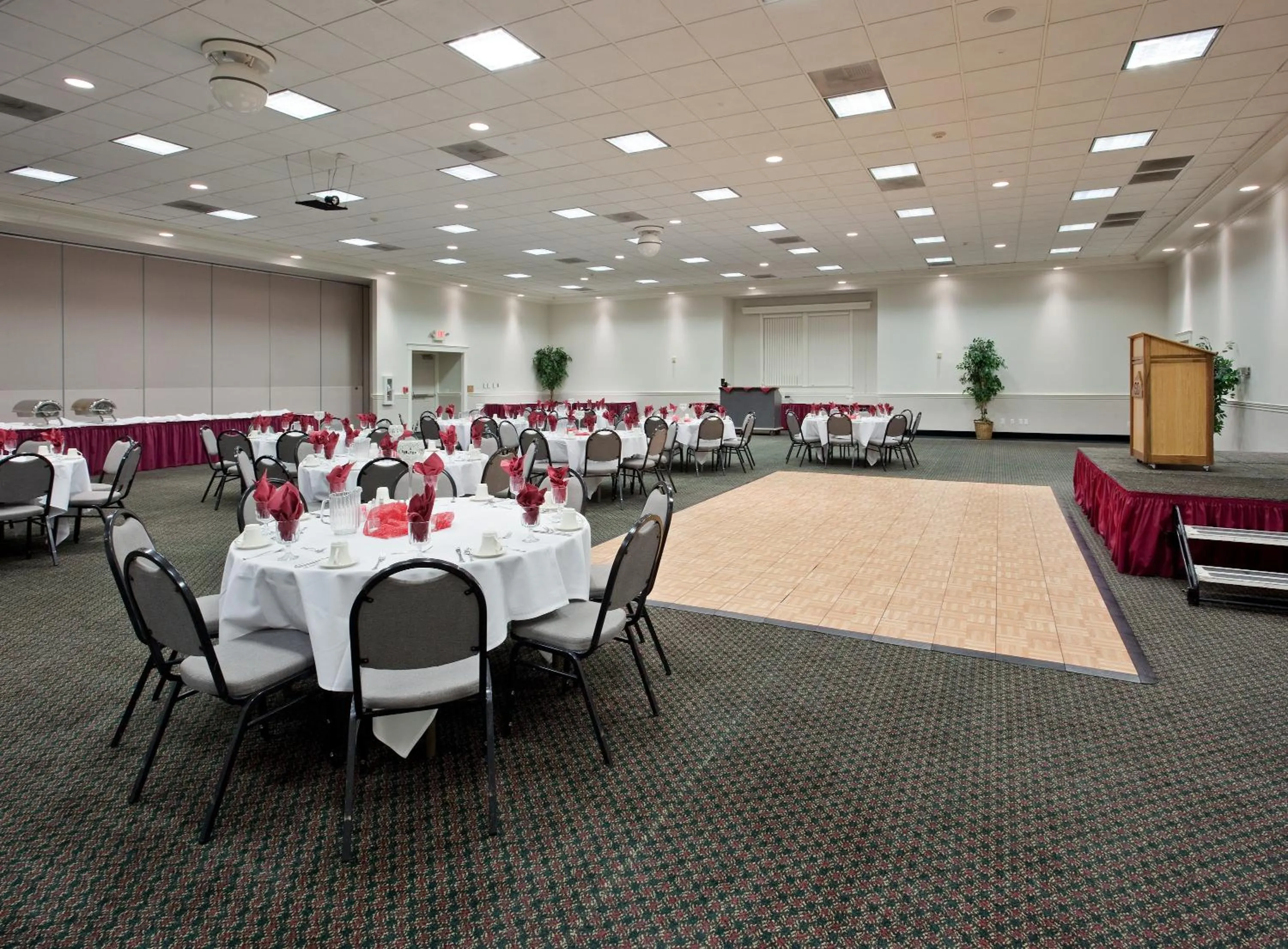 Banquet/Function facilities in Holiday Inn Redding by IHG