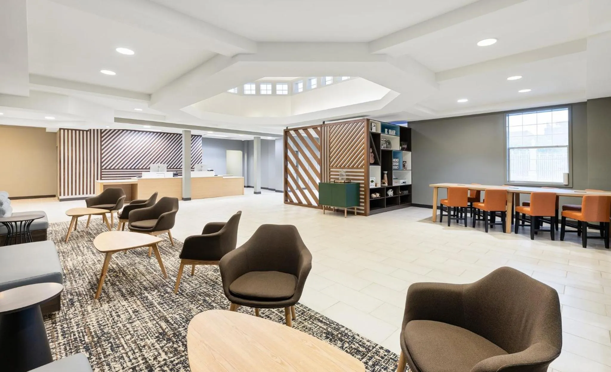 Property building in Holiday Inn Redding by IHG