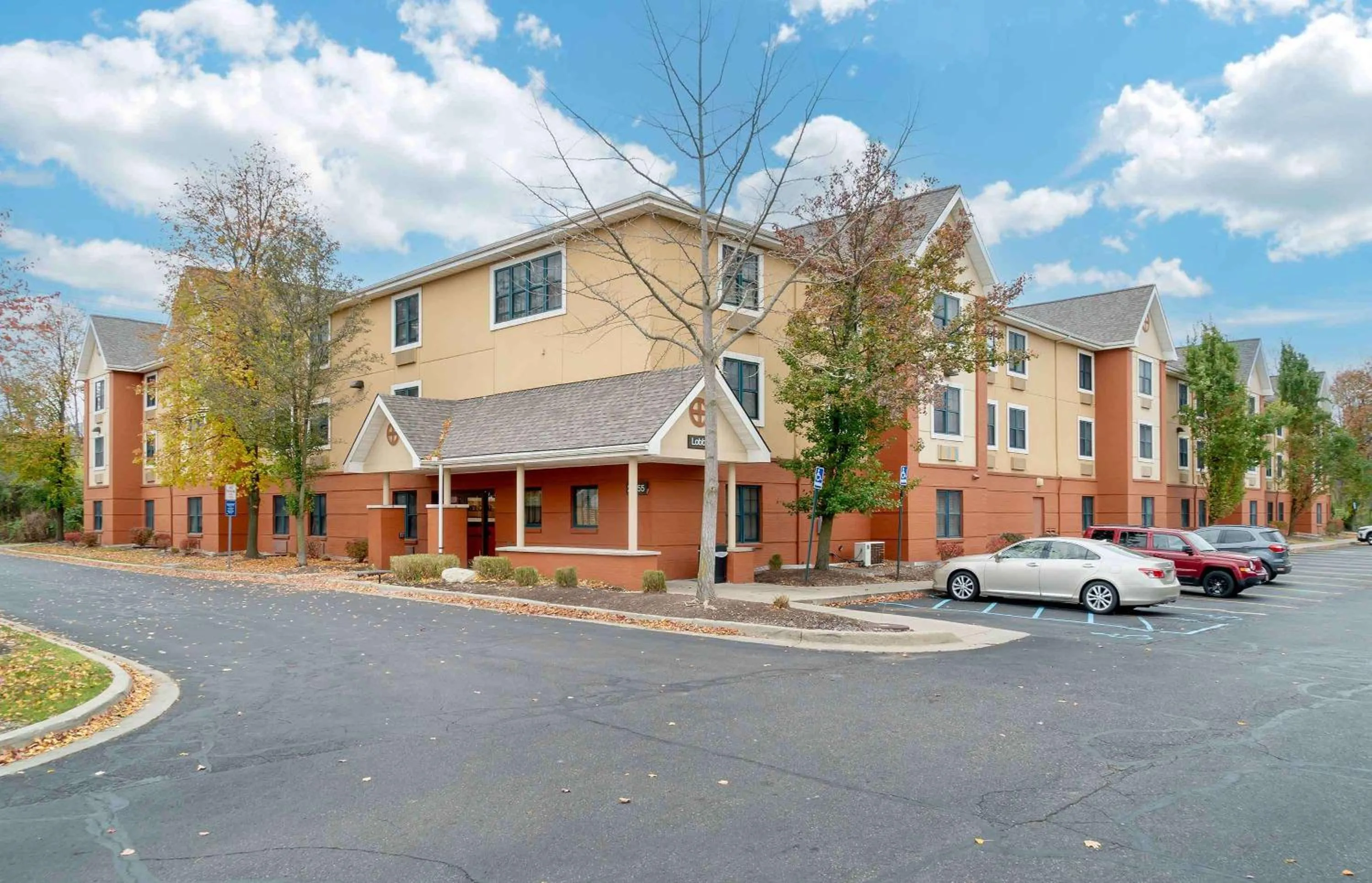 Property building in Extended Stay America Select Suites - Detroit - Novi - Haggerty Road