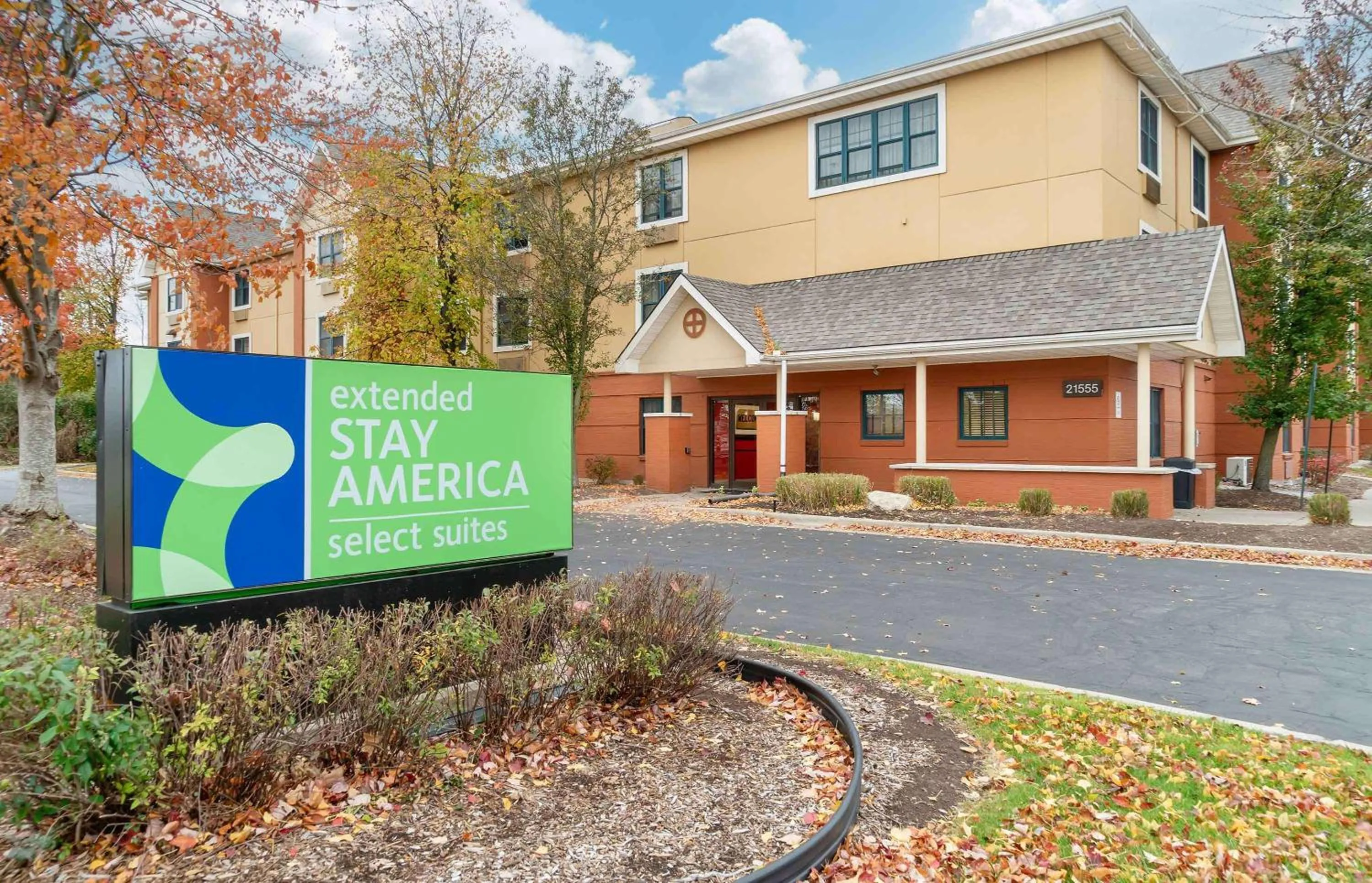 Property building in Extended Stay America Select Suites - Detroit - Novi - Haggerty Road