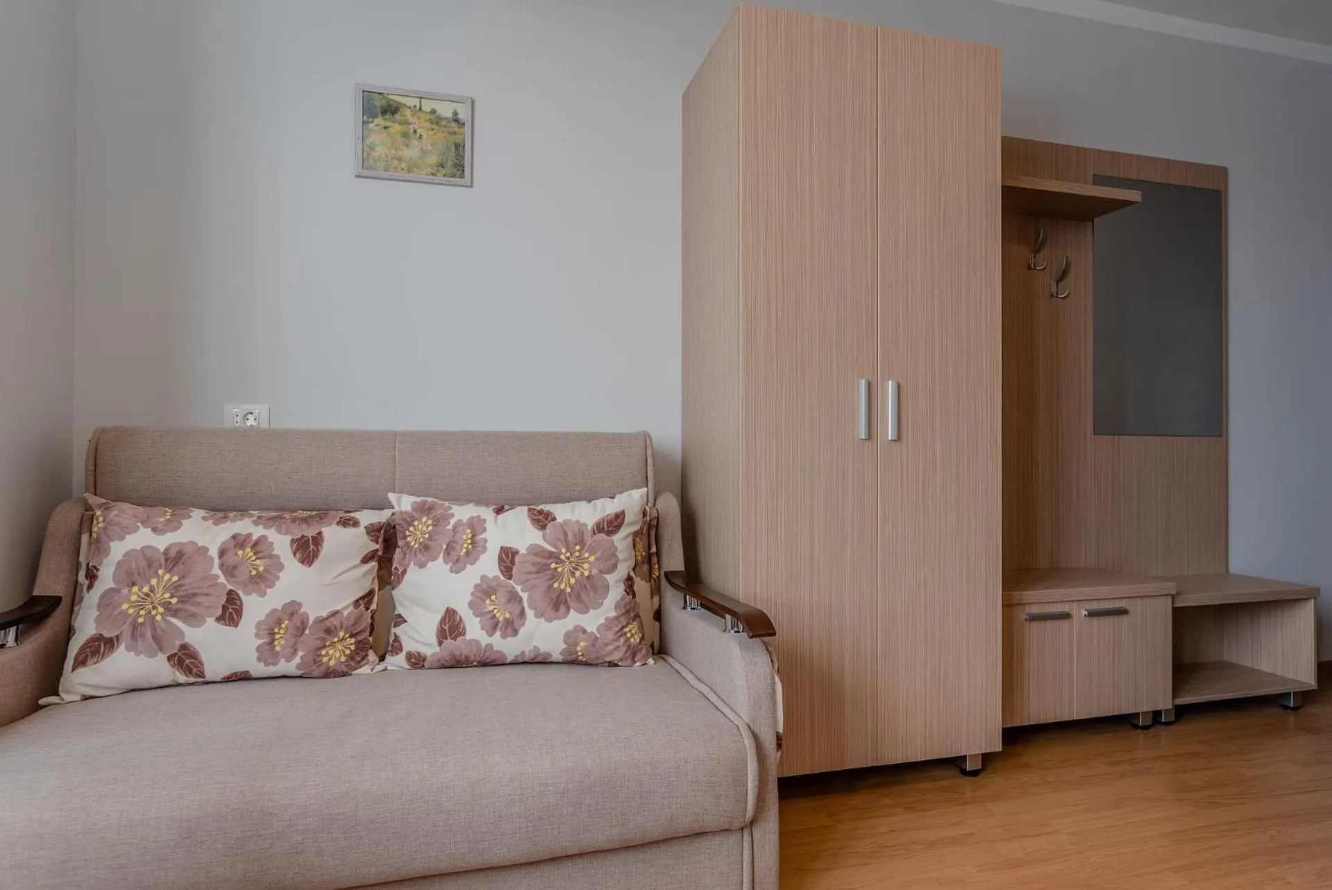 Living room, Bed in Elis Residence